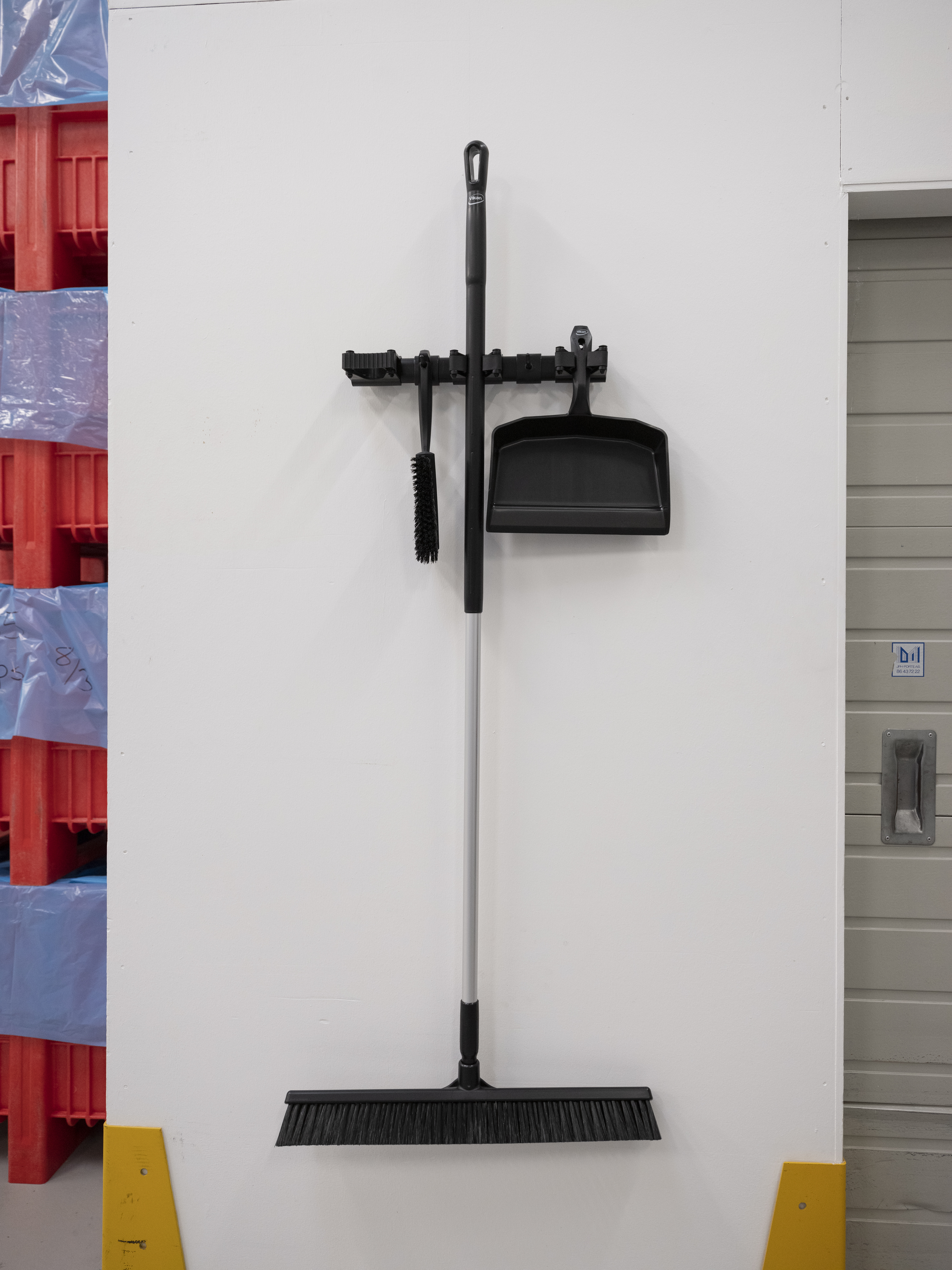 Vikan Broom, 610 mm, Soft/hard, Blue