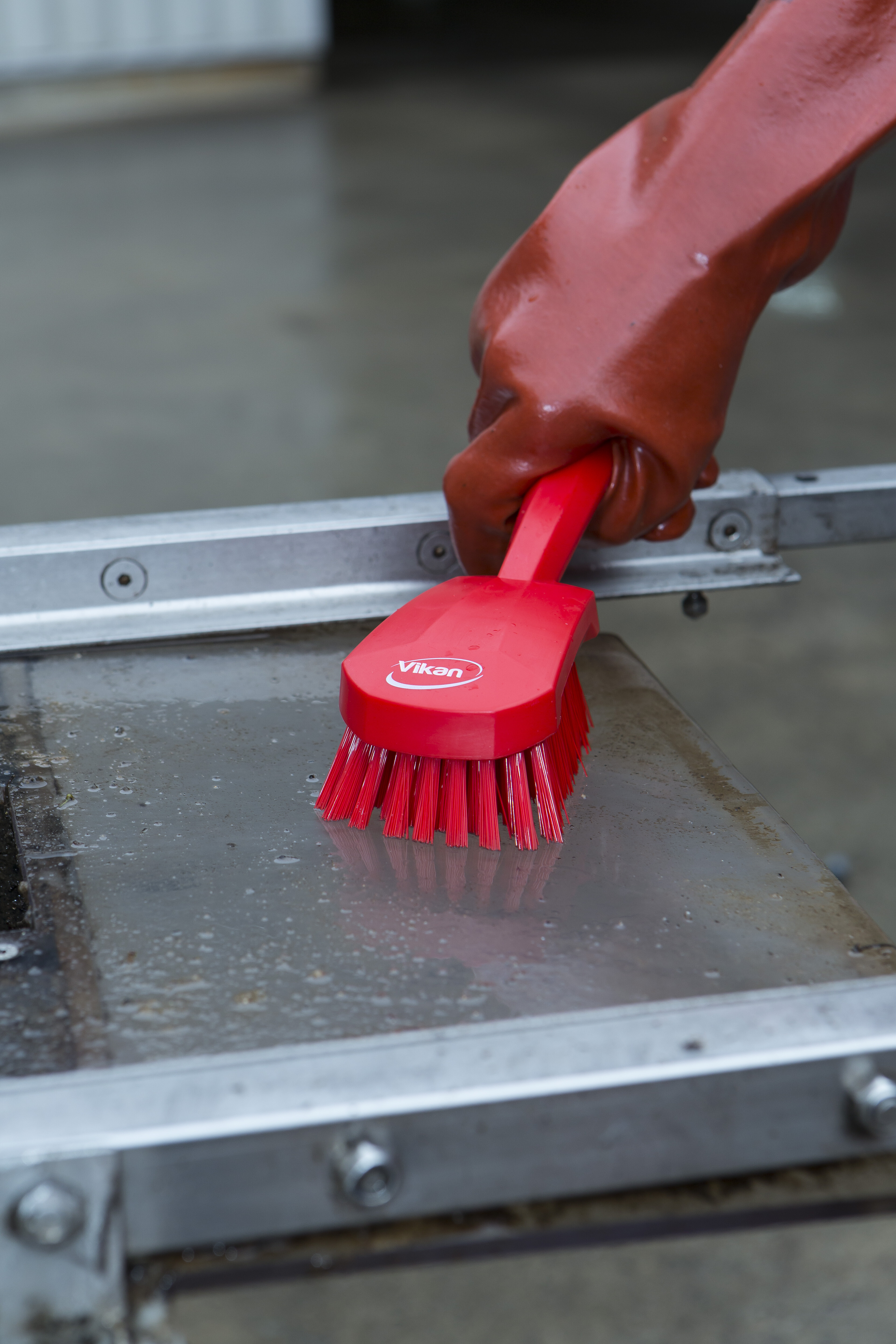 Vikan Washing Brush w/short Handle, 270 mm, Hard, Blue