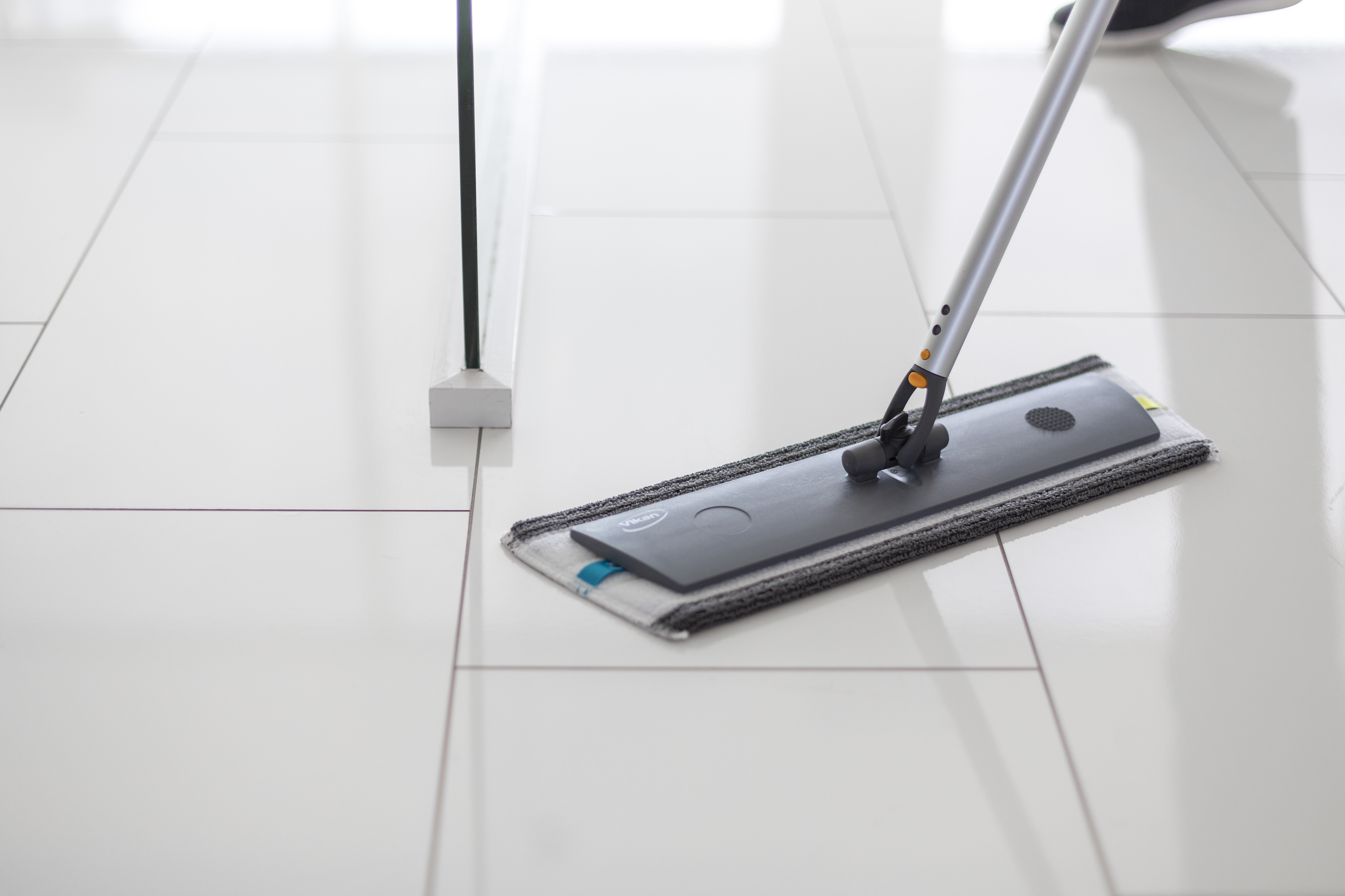 Vikan DampDry 31 microfibre mop, Hook & Loop, 40 cm, Grey
