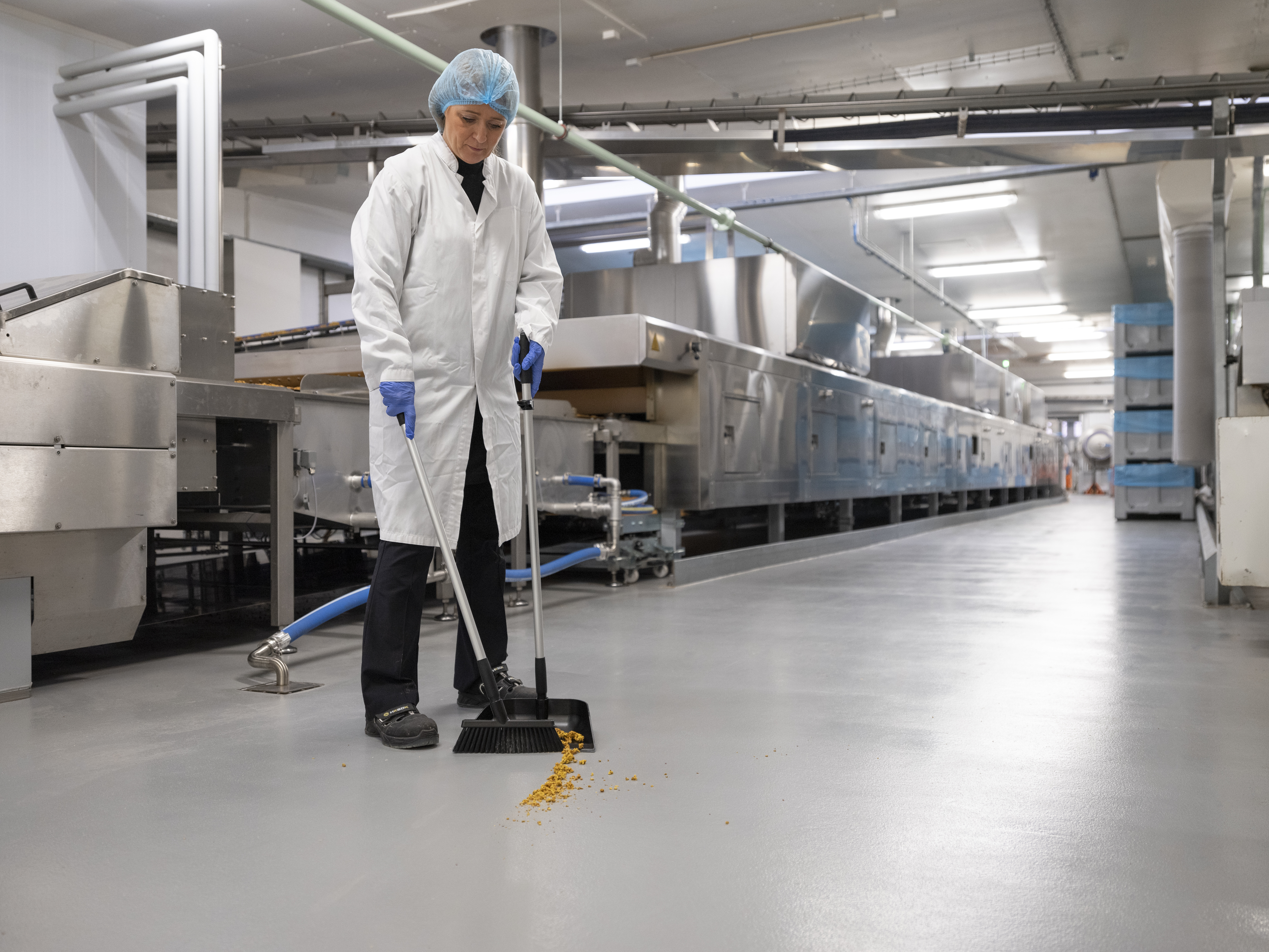 Vikan Aluminum Handle w/Hose Nozzle, waterfed, Ø31 mm, 1565 mm, White