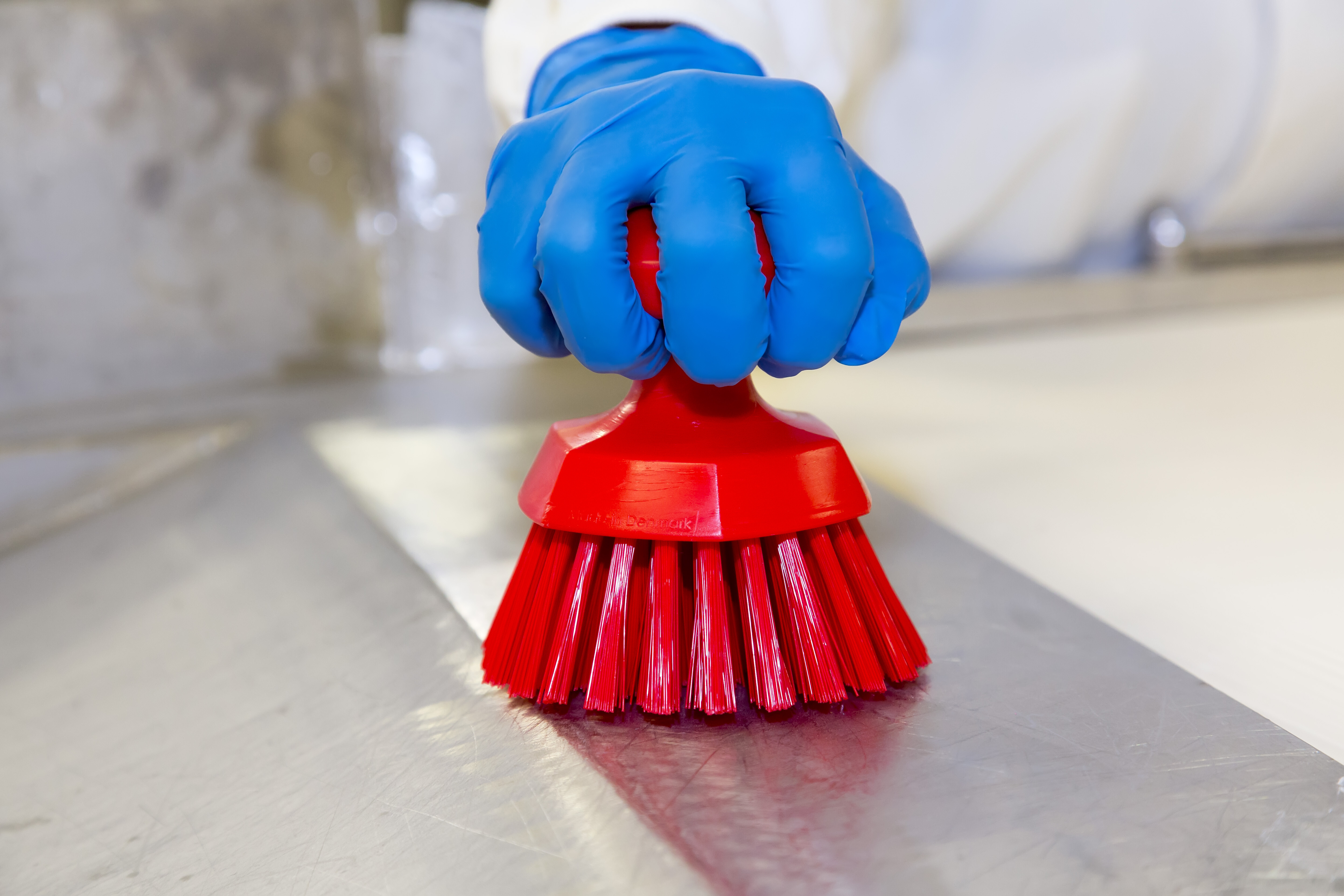 Vikan Round Hand Scrub, 110 mm, Hard, Blue