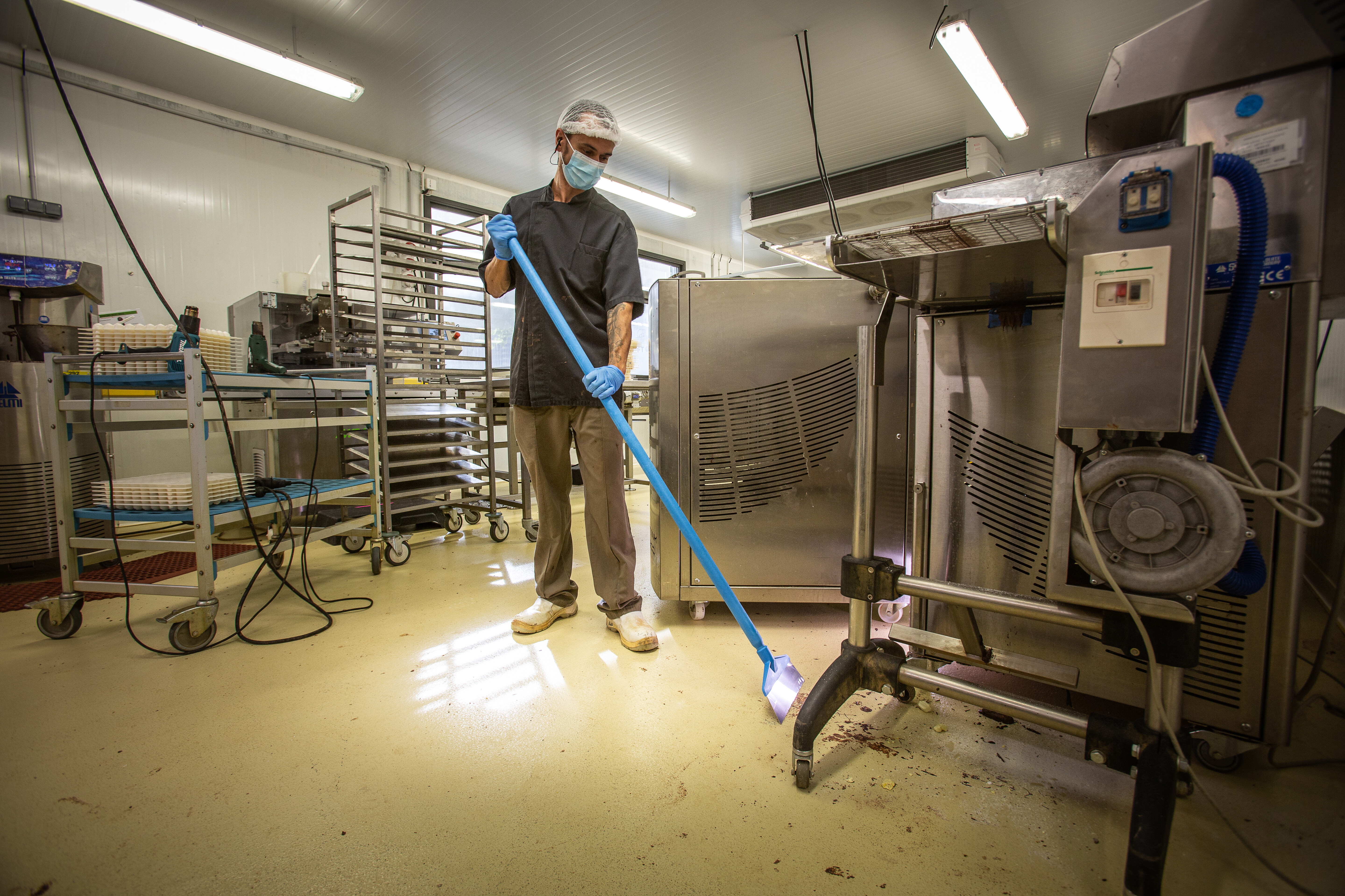 Vikan Table & Floor Scraper, 260 mm, White