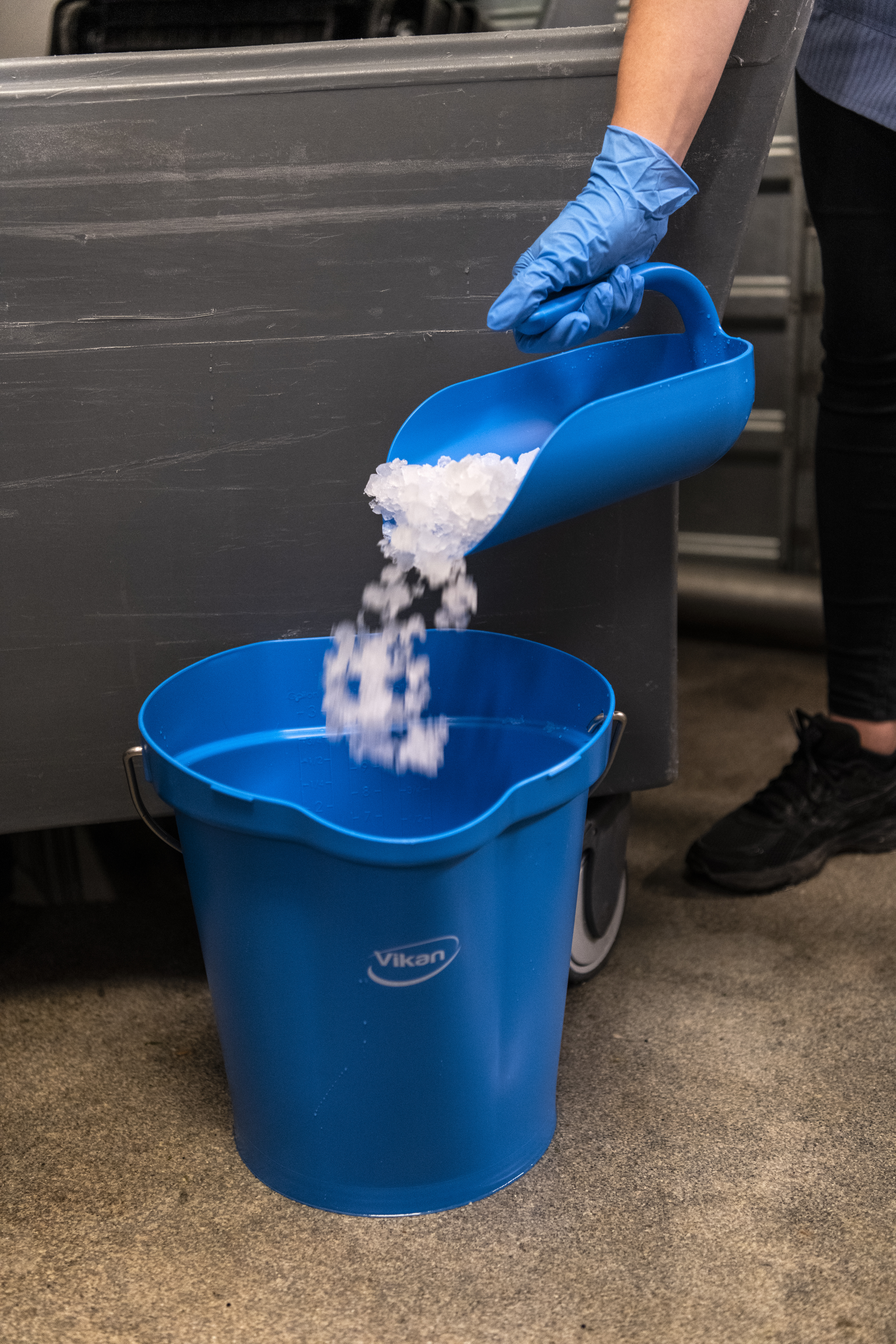 Vikan Bucket, 12 Litre, Blue