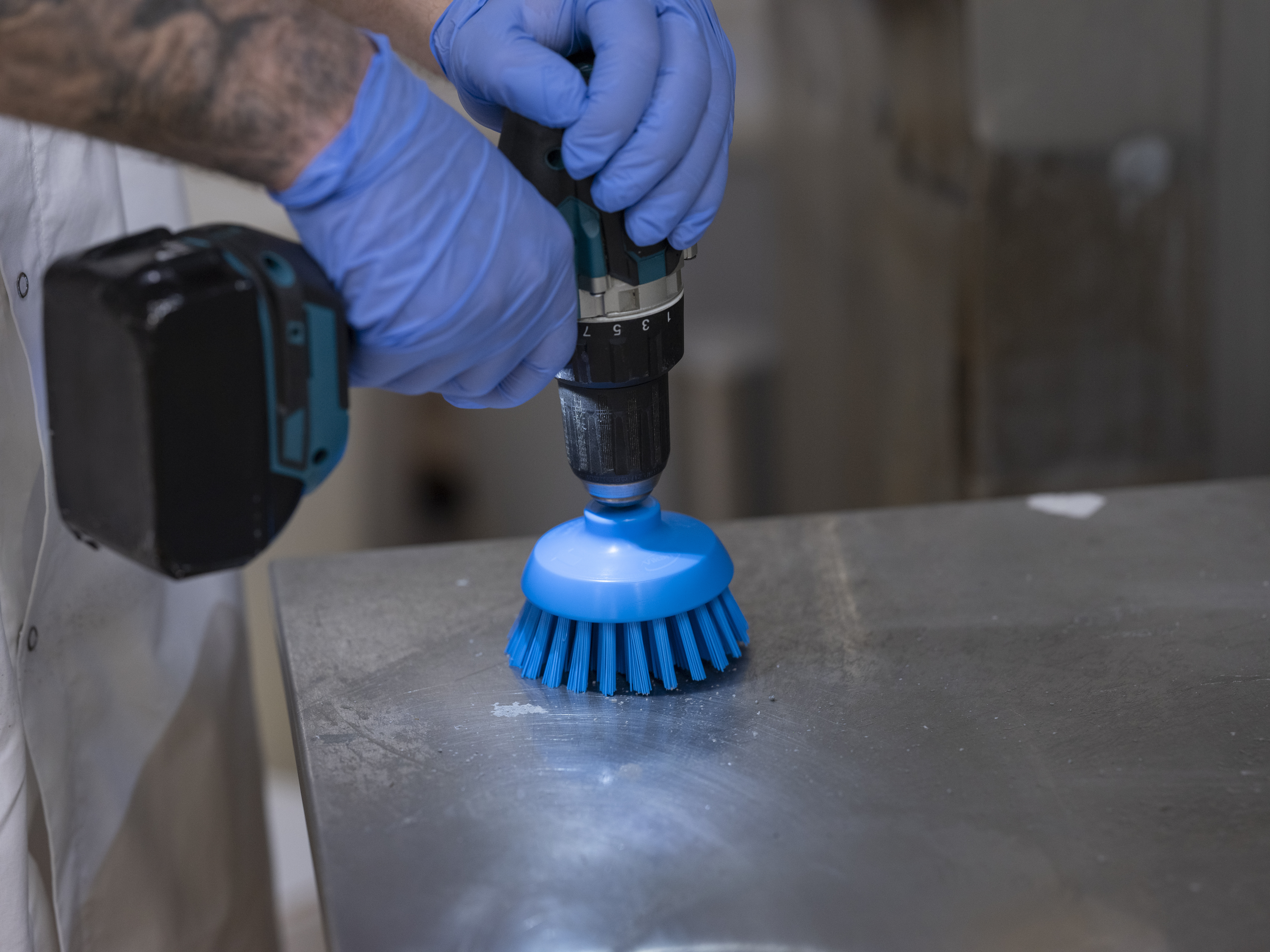Vikan HyDrive Round Brush, Ø90 mm, Very hard, Blue