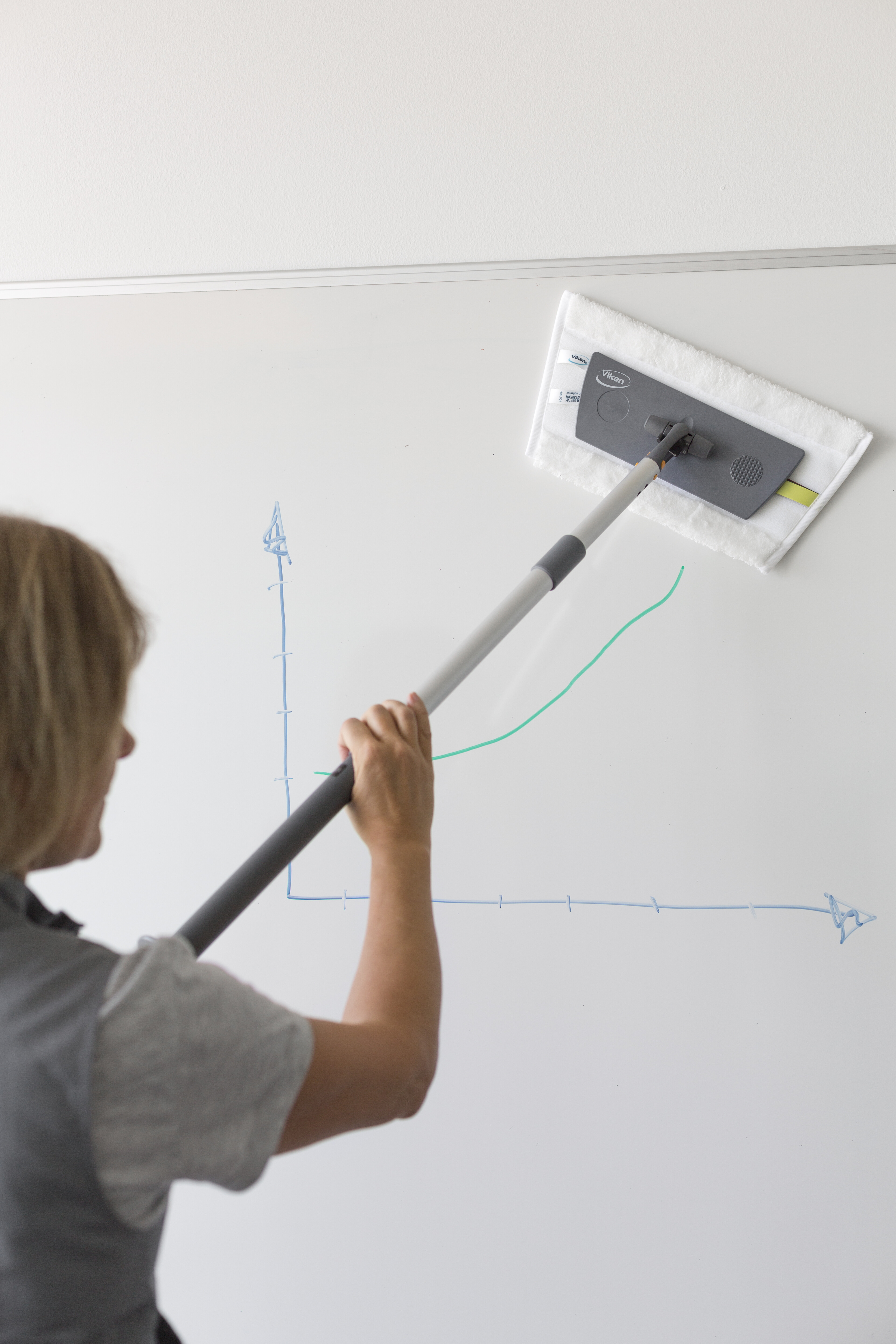 Vikan Short Telescopic Handle, 580 - 1390 mm, Ø35 mm, Click-on, Grey