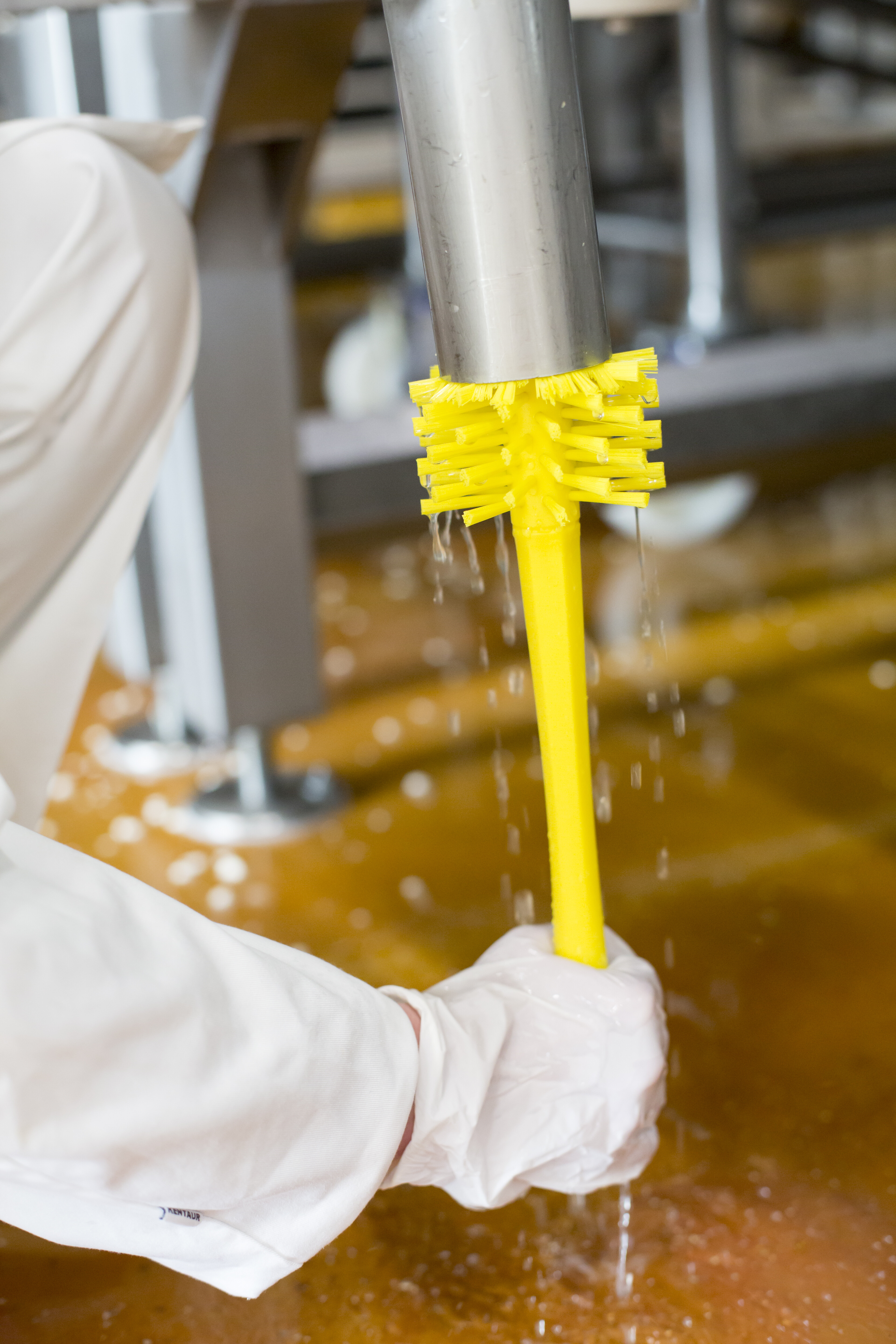 Vikan Pipe Brush w/handle, one piece, 430 mm, Medium/hard, Blue