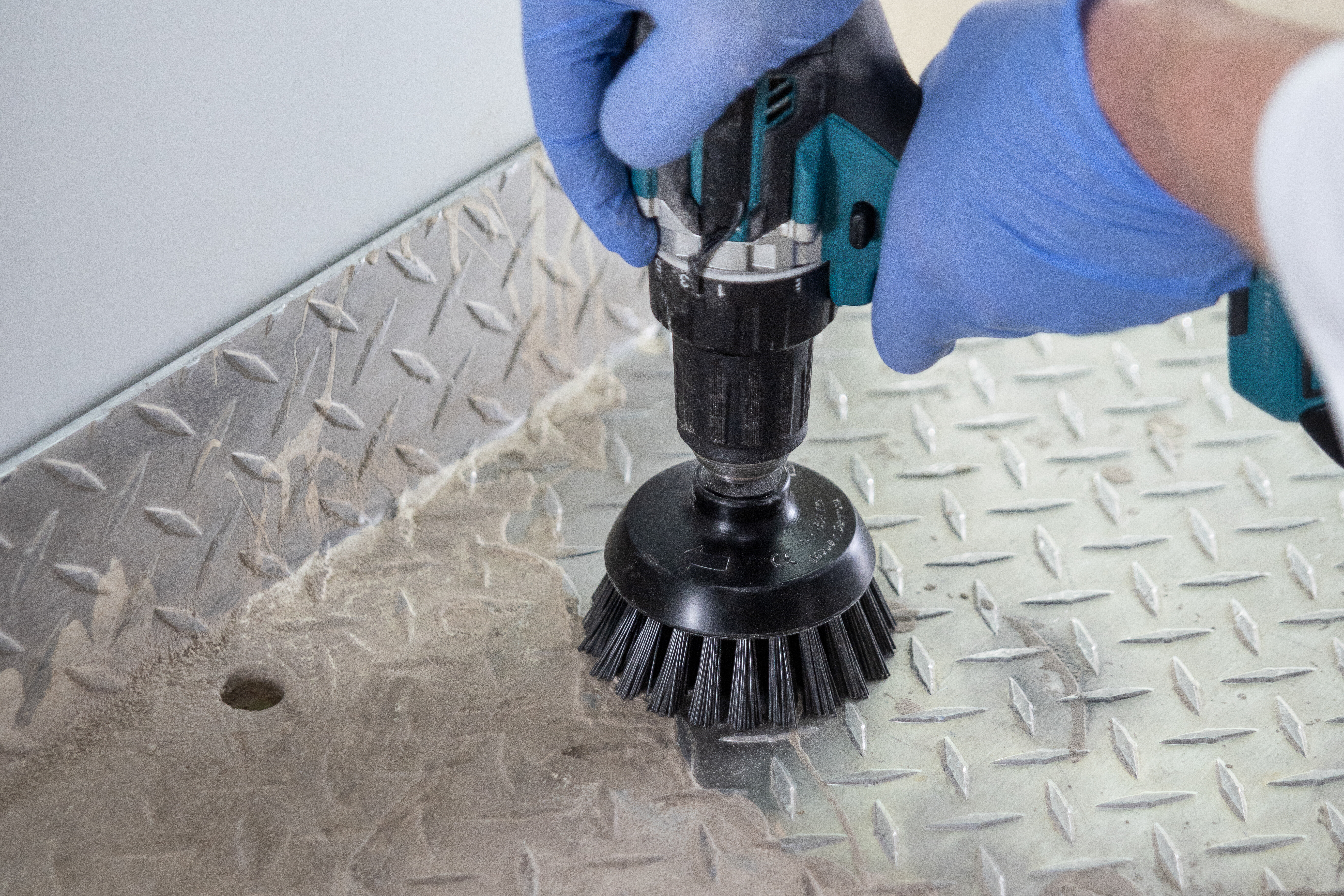 Vikan HyDrive Round Brush, Ø90 mm, Very hard, Blue