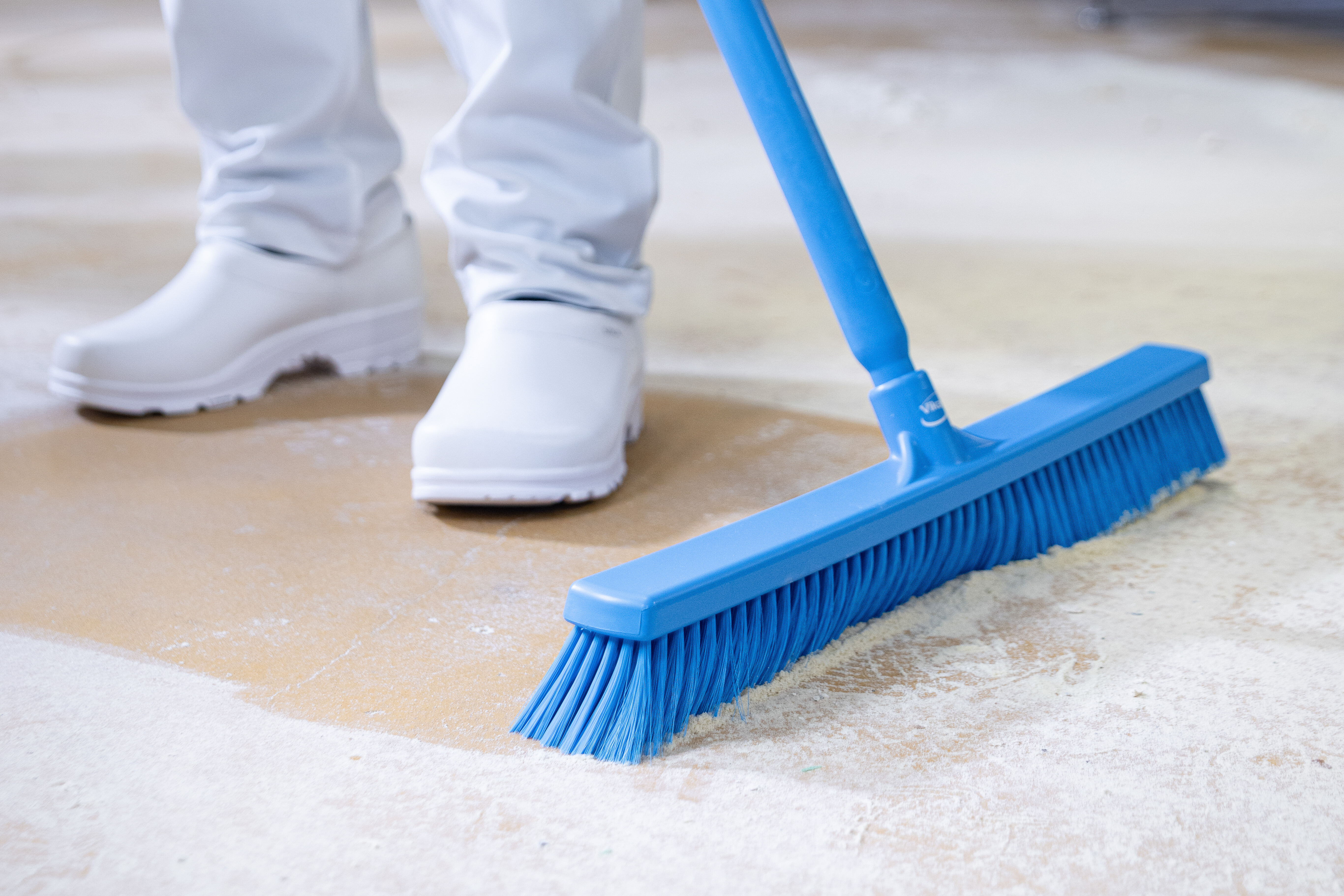 Vikan Broom, 410 mm, Soft, Blue