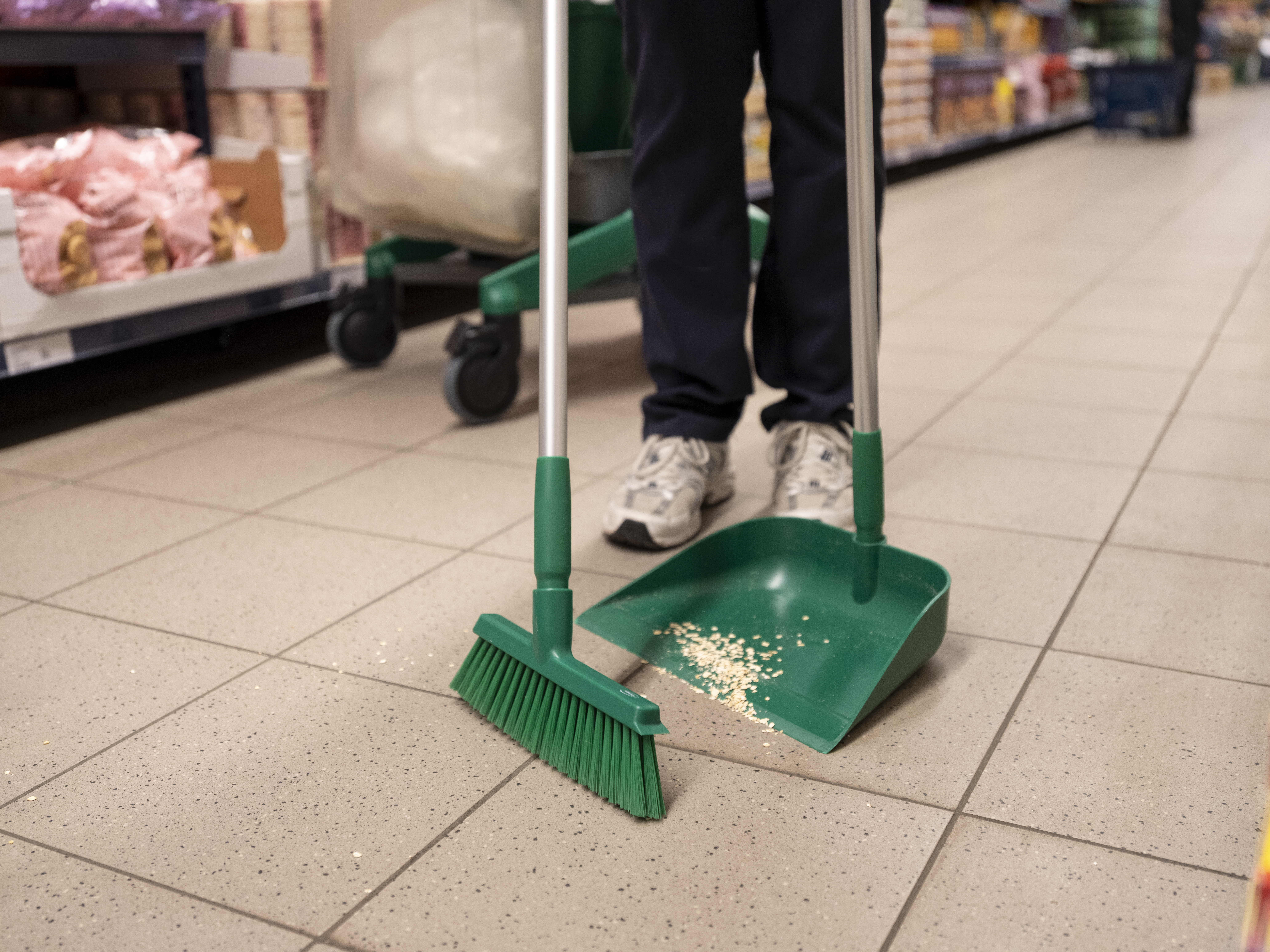Vikan Upright Dustpan and Broom Set, 330 mm, Medium, Blue