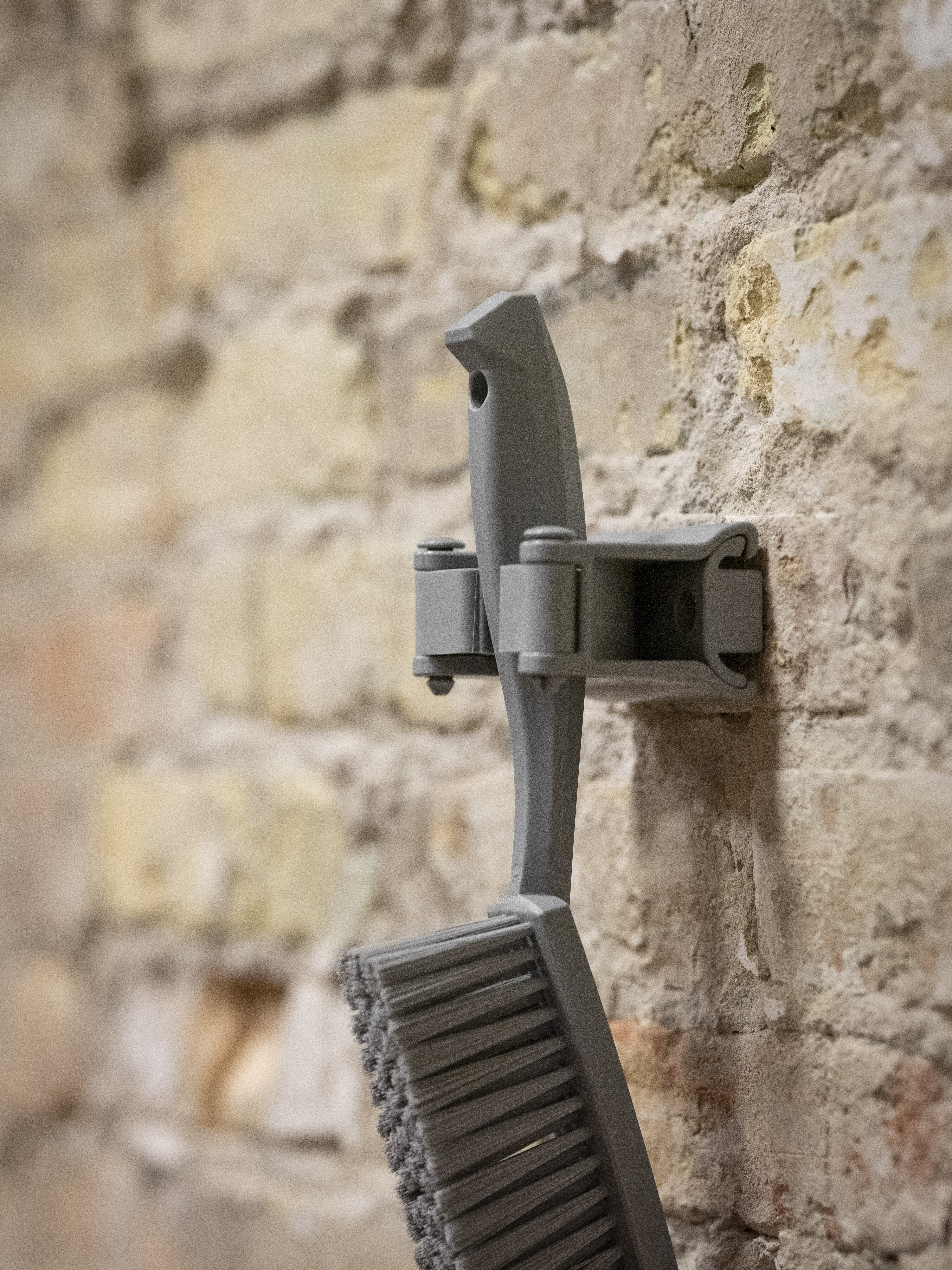 Vikan, Hygienic Wall Bracket, Grip Band Module, 82 mm, Blue