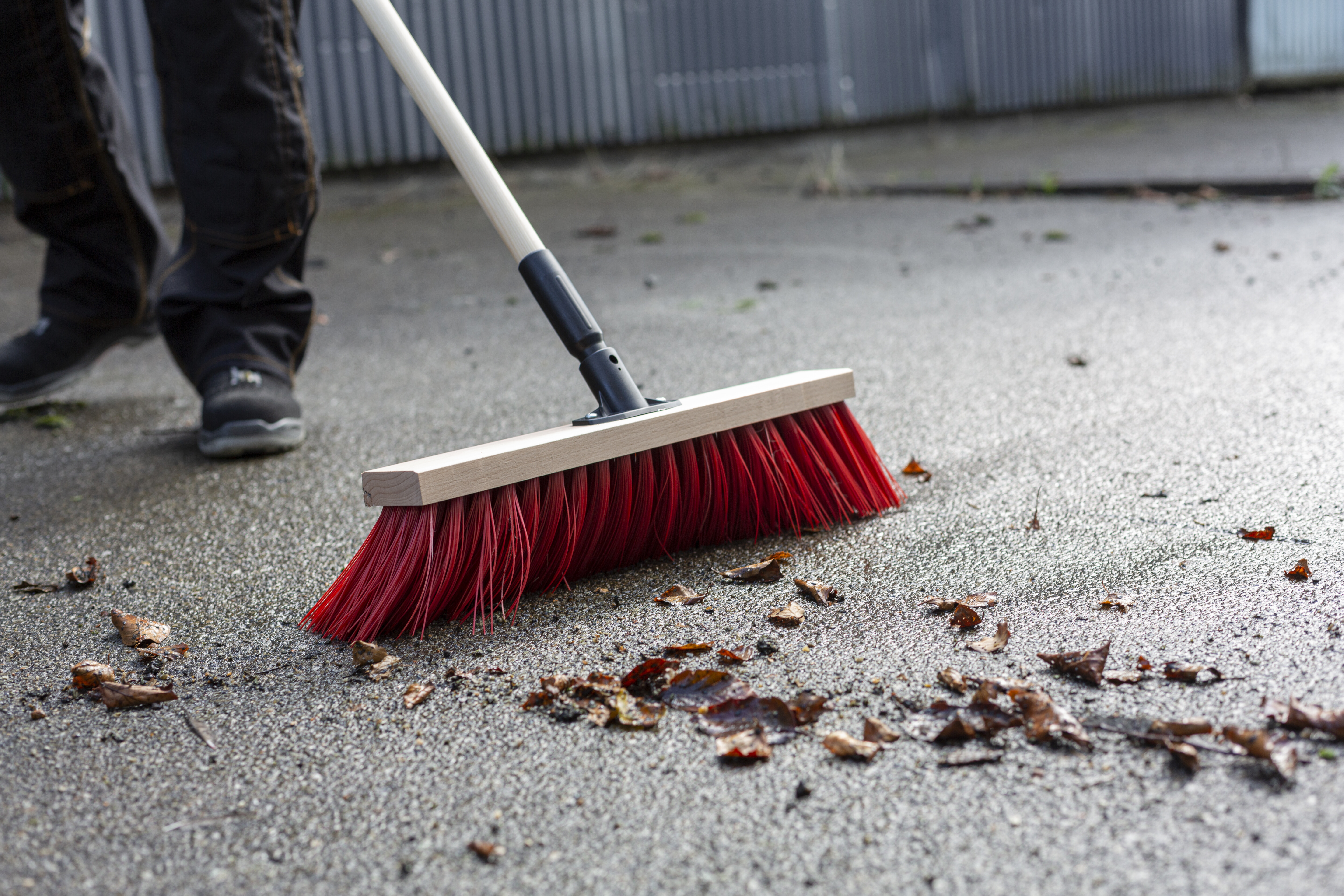 Vikan Street Broom w/Thread for Handle, FSC™ 100% PBN-COC-059222, 540 mm, Hard, Wood