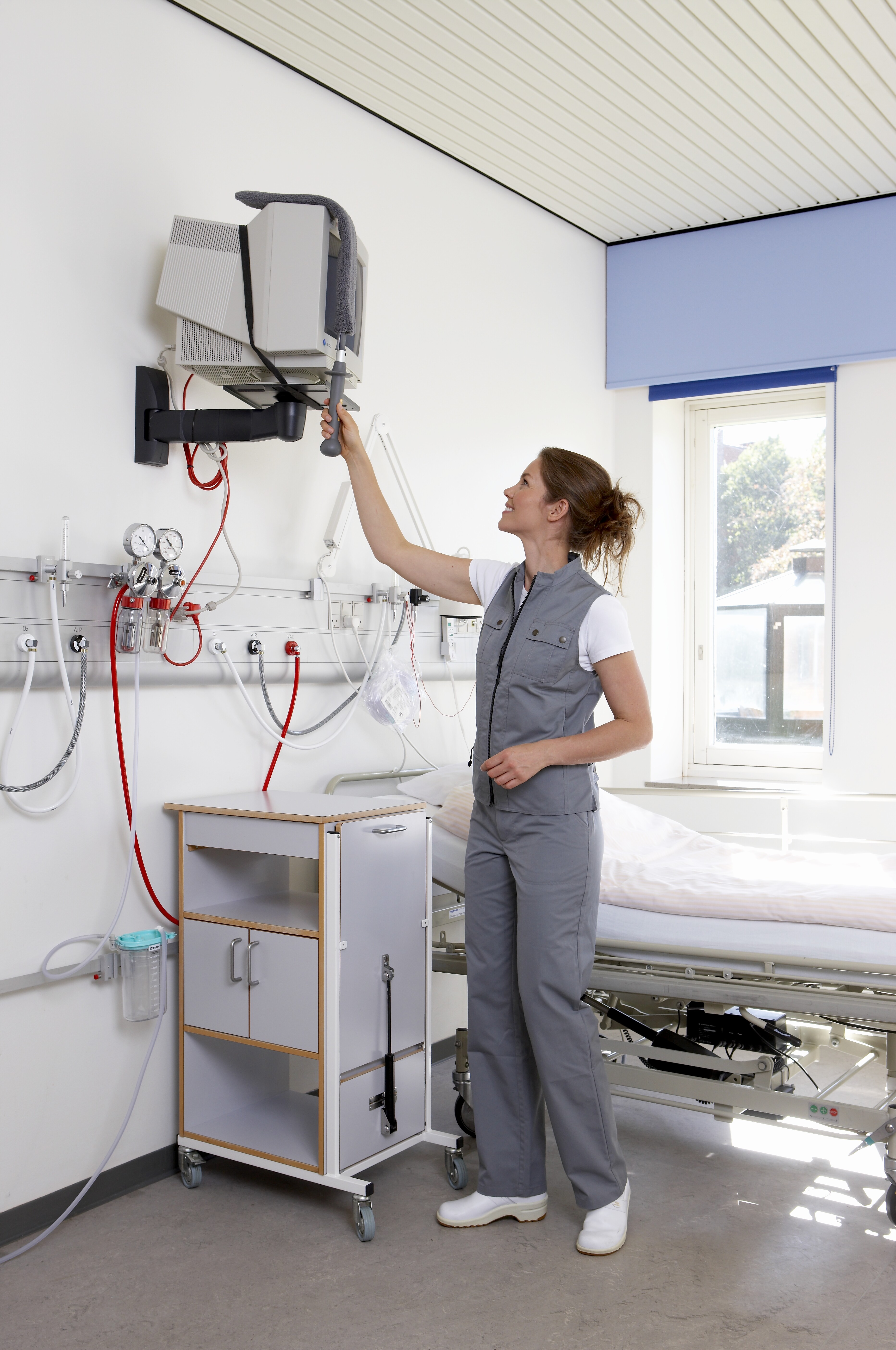 Vikan Interior Mop Holder, 810 mm, Grey