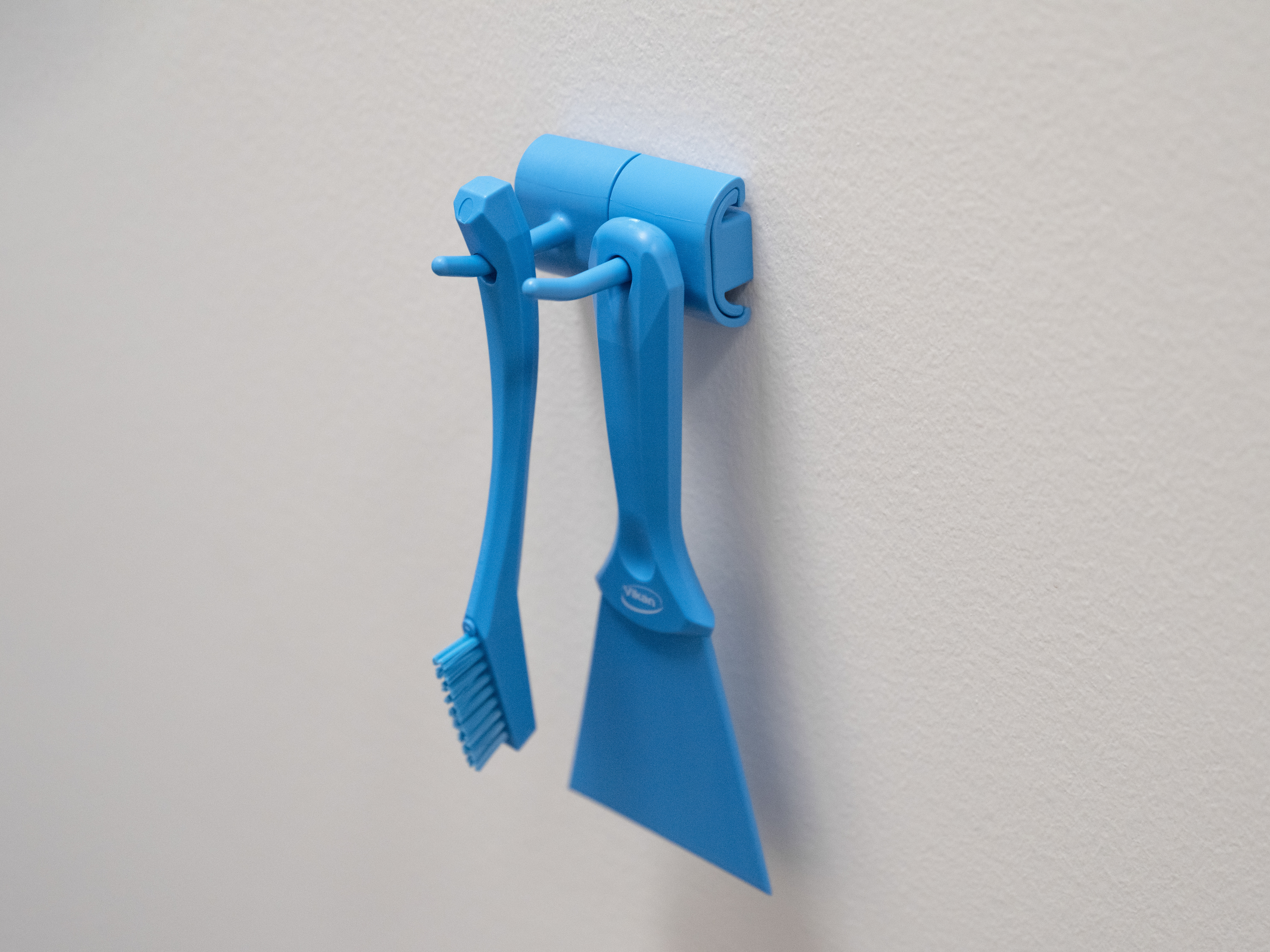 Vikan, Hygienic Wall Bracket, Double Hook Module, 82 mm, Blue