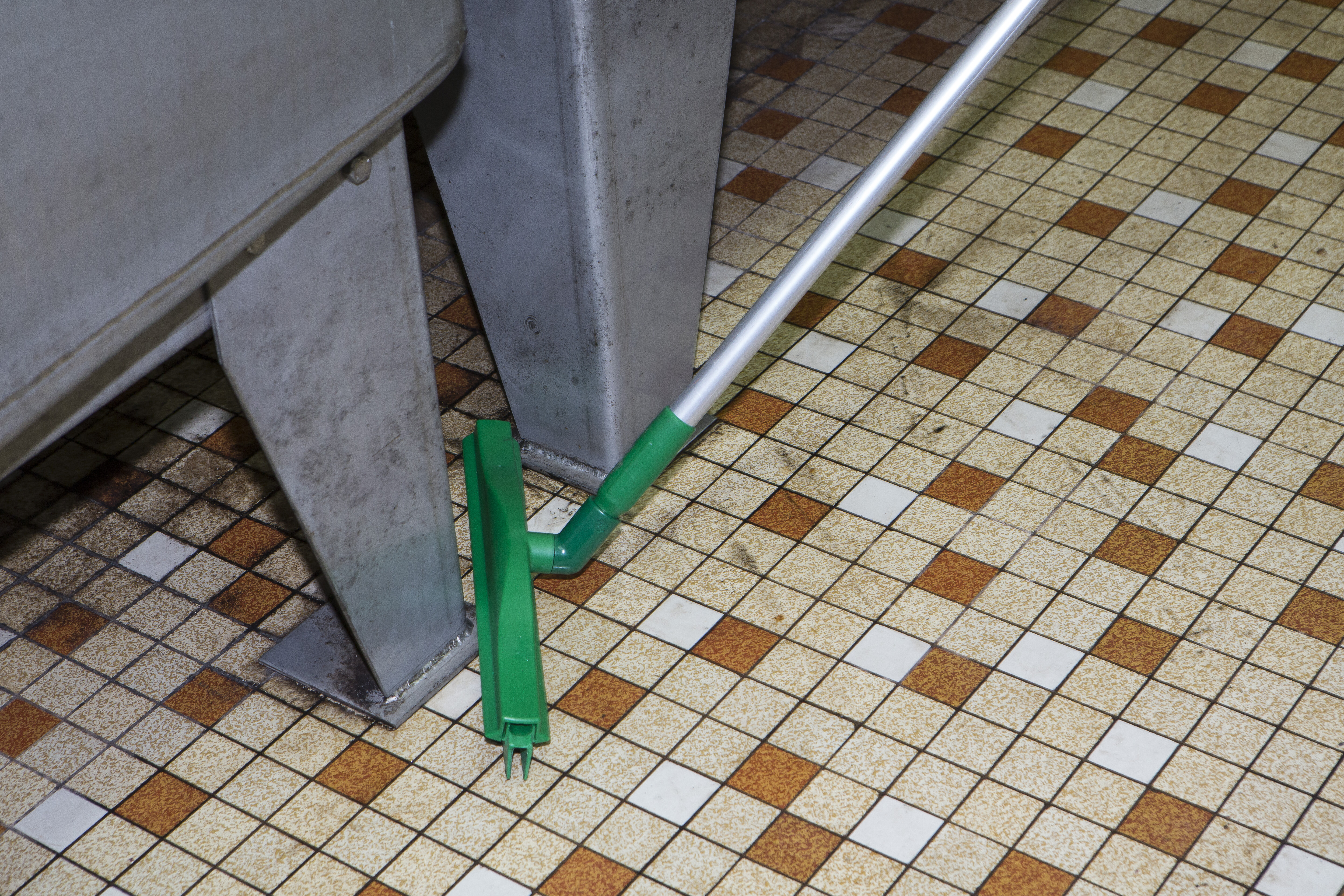 Vikan Hygienic Revolving Neck  Squeegee w/replacement cassette, 405 mm, Blue