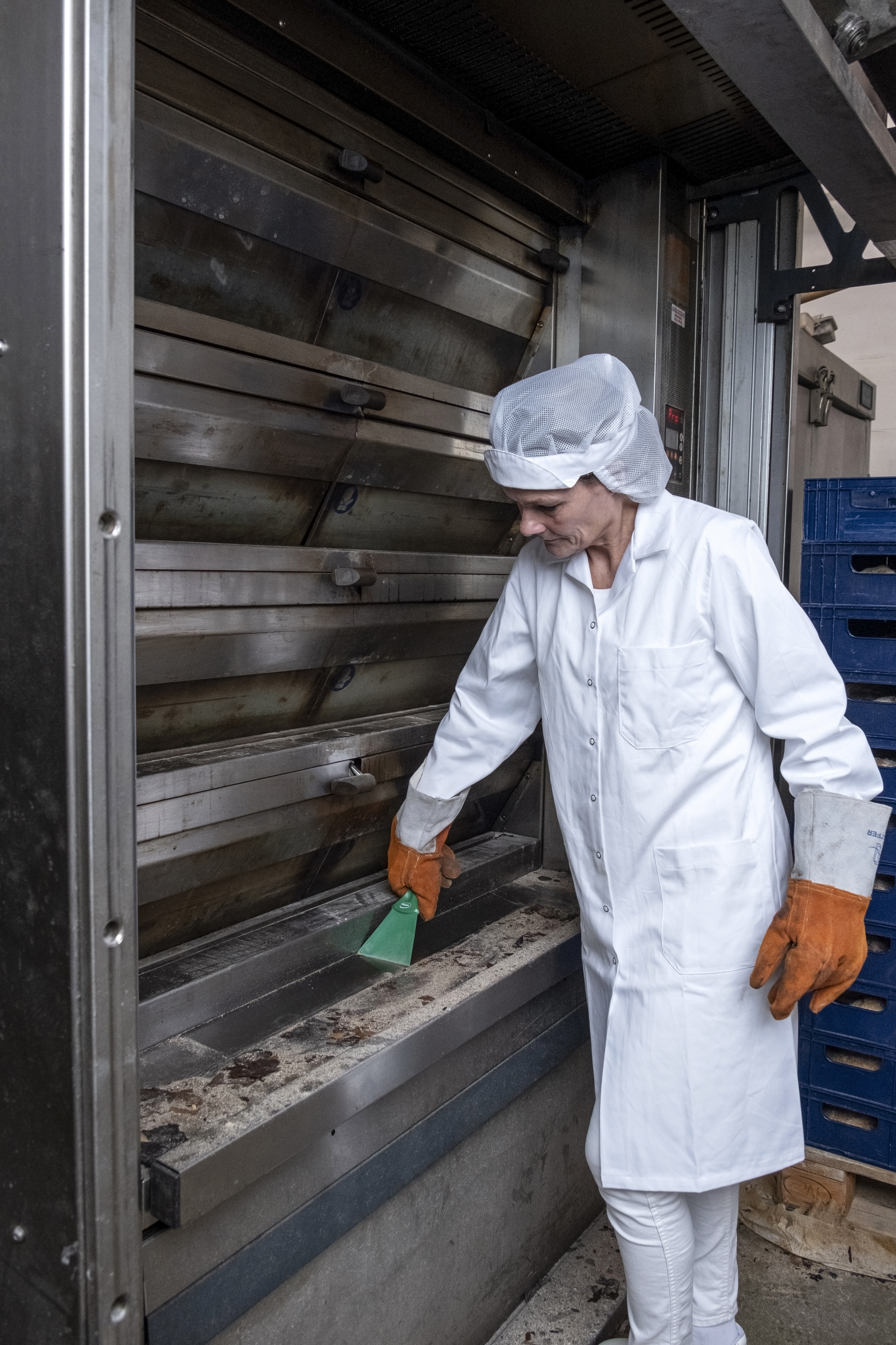 Vikan Nylon Hand Scraper, 100 mm, Blue