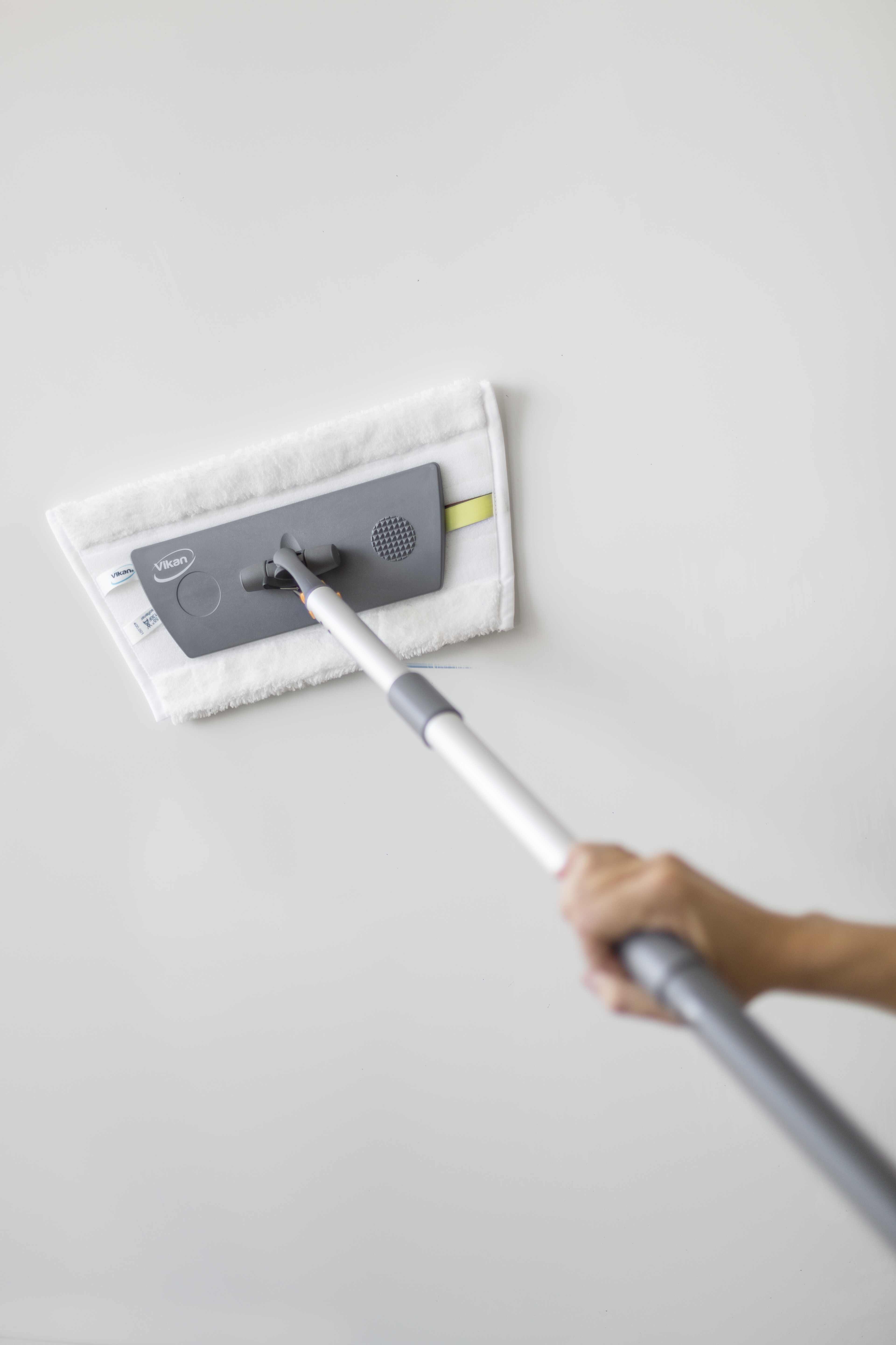 Vikan Short Telescopic Handle, 580 - 1390 mm, Ø35 mm, Click-on, Grey
