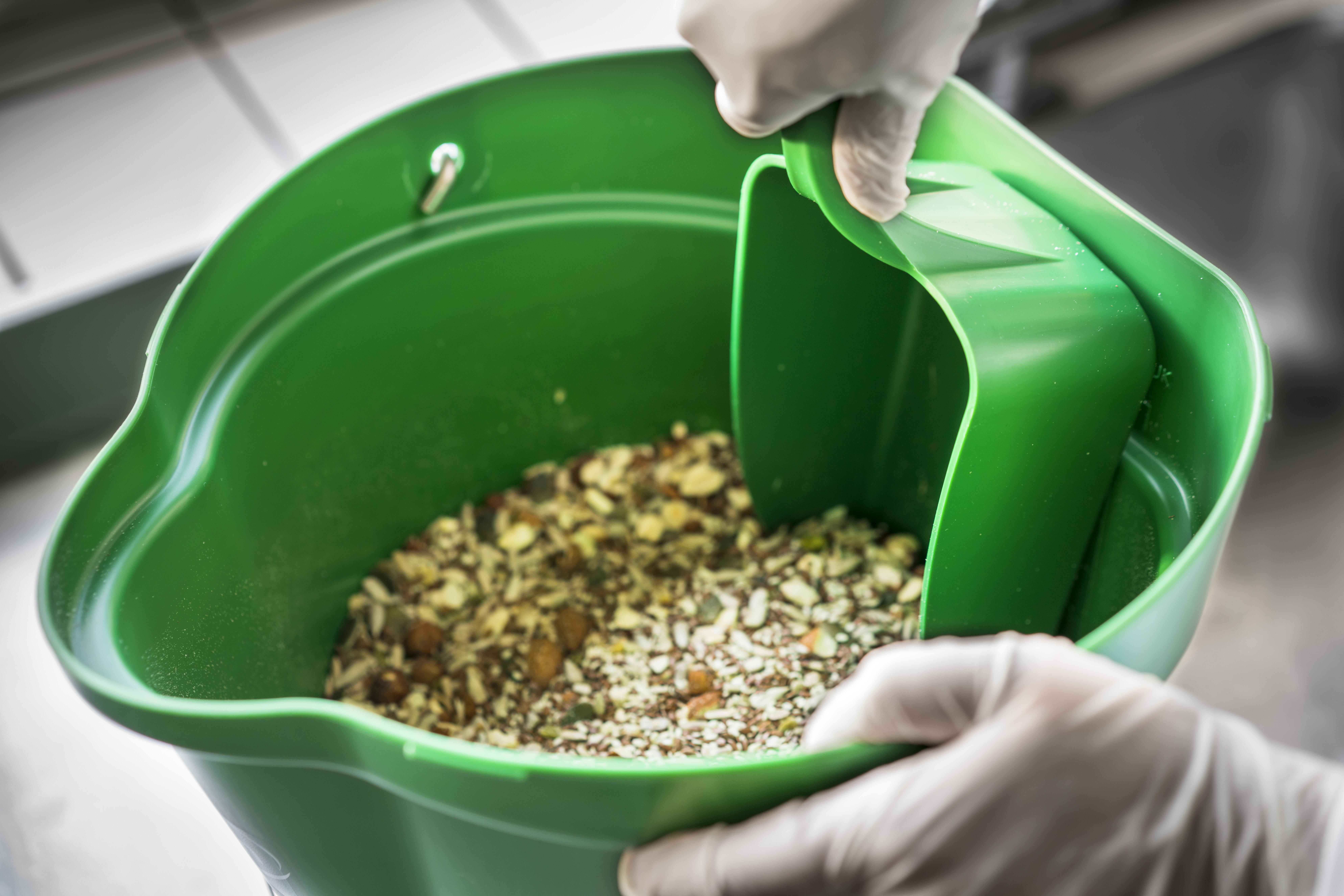 Vikan Hand Scoop, 1 Litre, Blue