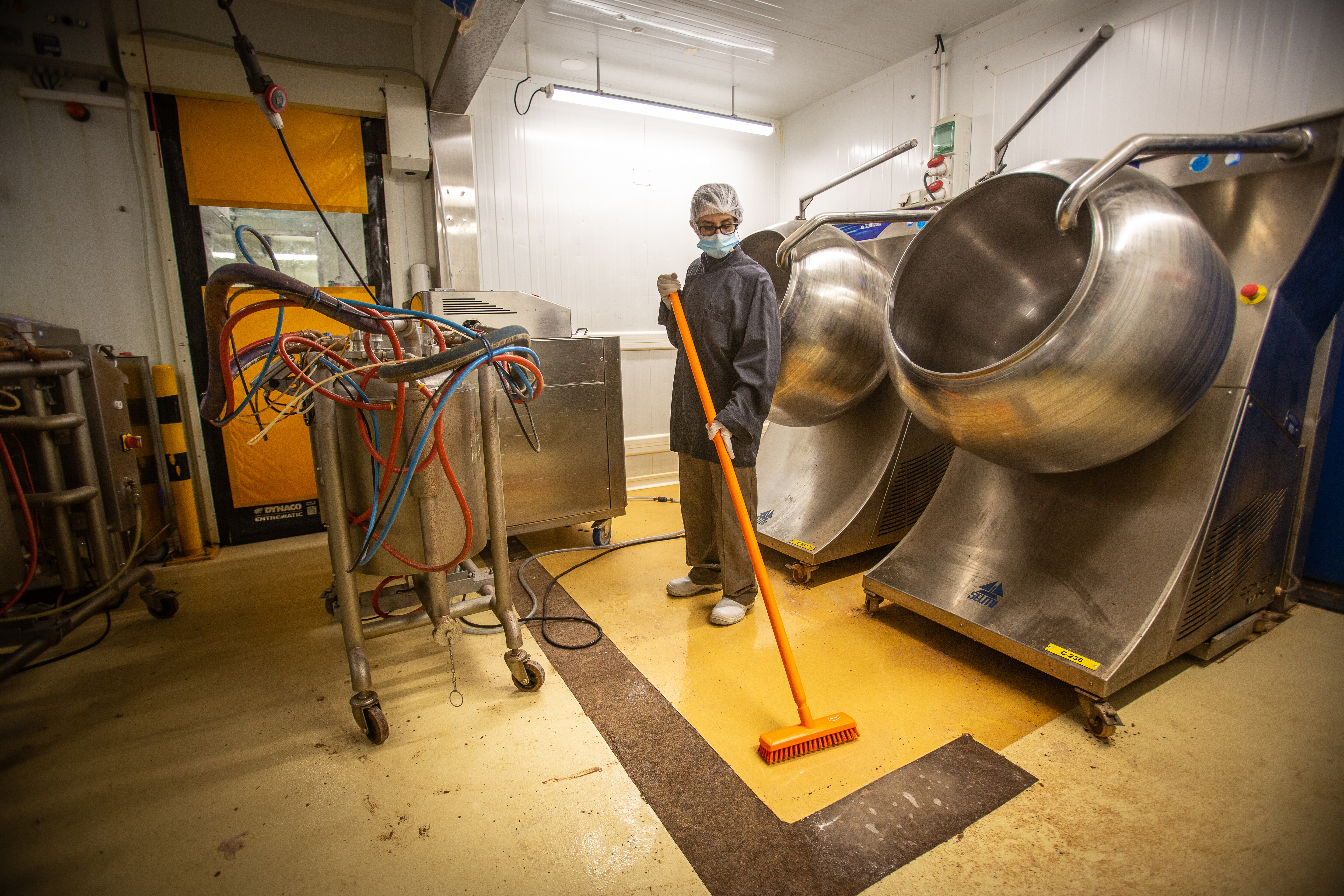 Vikan Deck Scrub, waterfed, 270 mm, Very hard, Blue