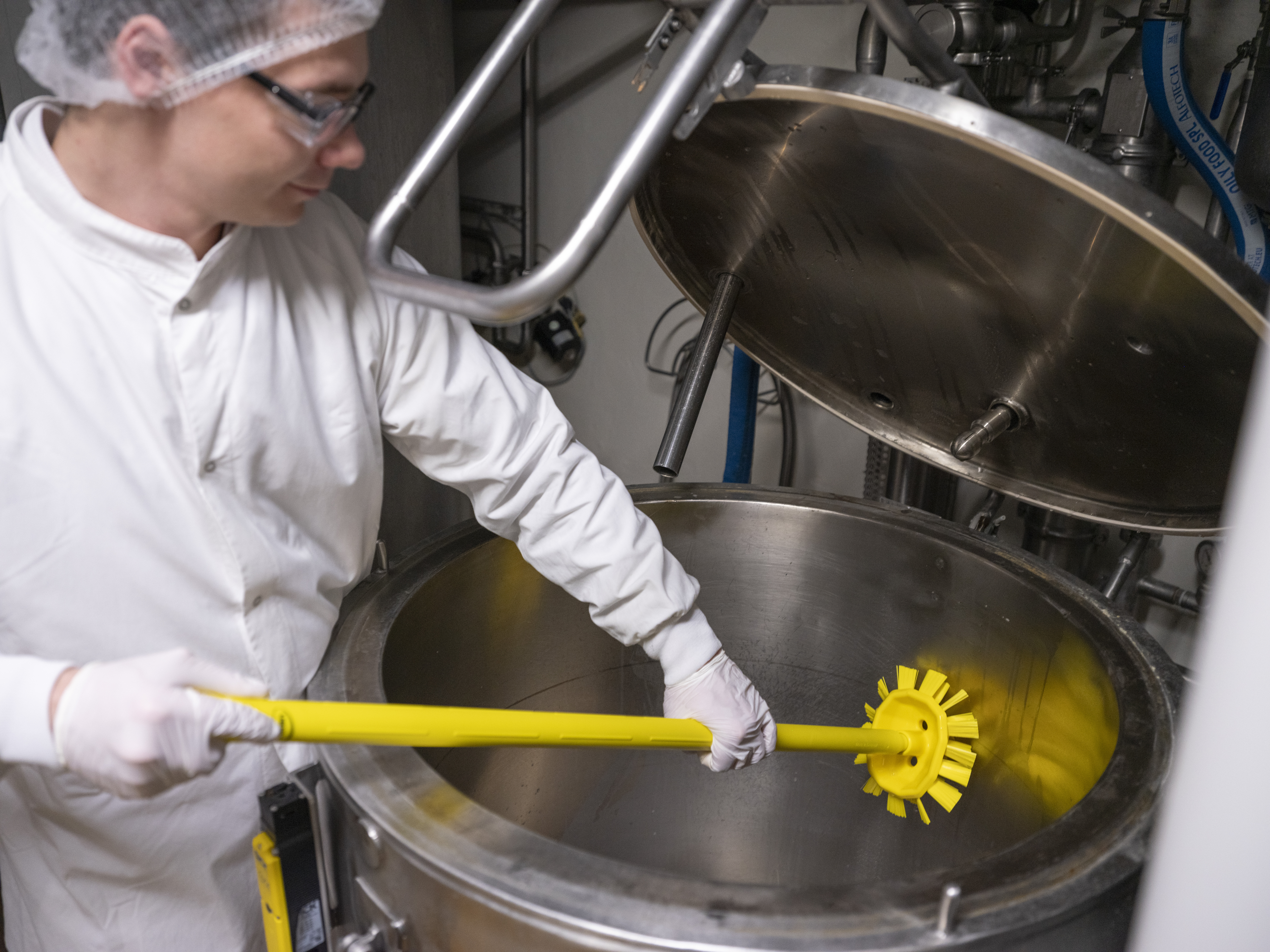 Vikan UST Tank Brush, 190 mm, Hard, Blue