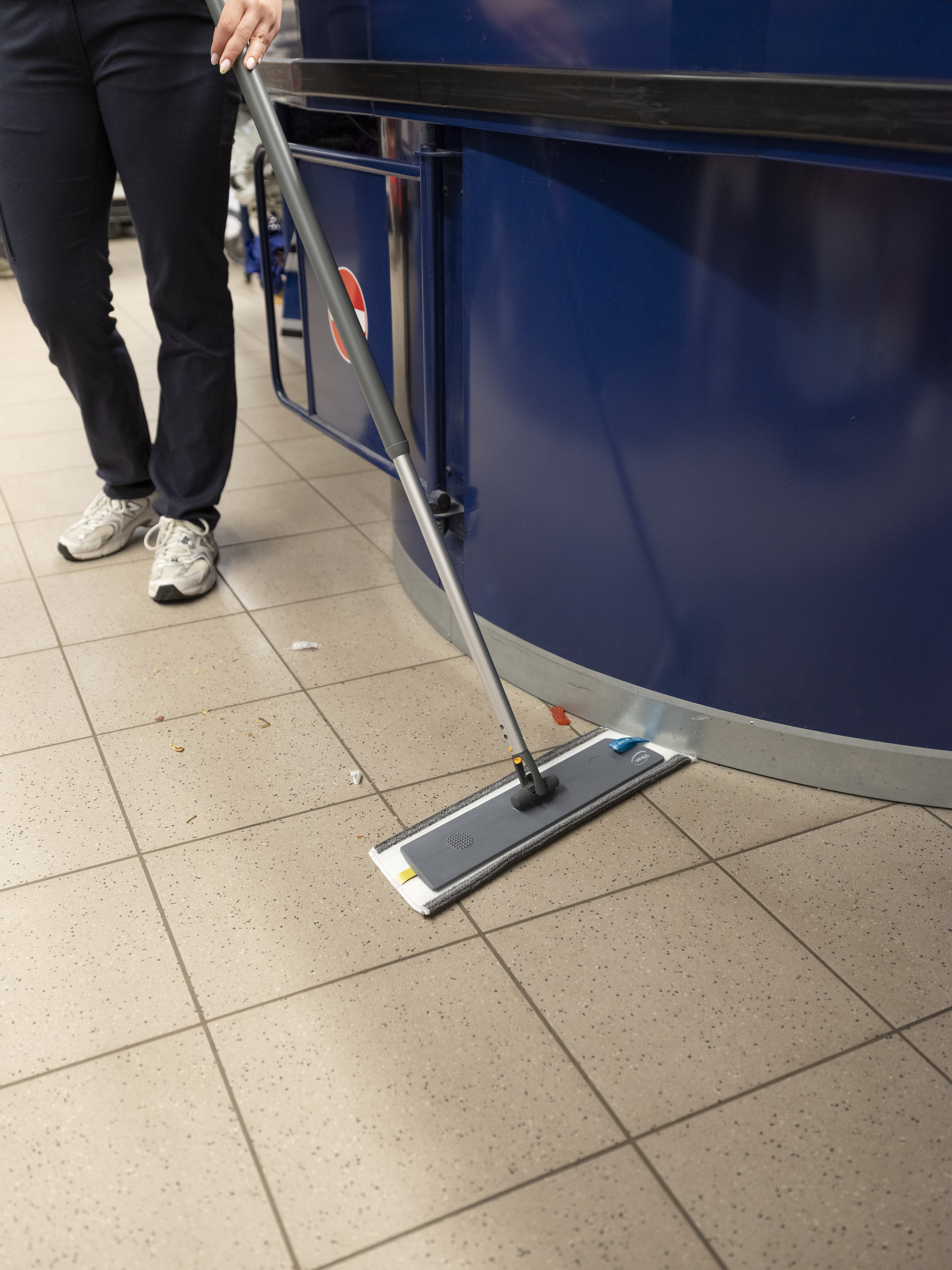 Vikan DampDry 31 microfibre mop, Hook & Loop, 40 cm, Grey
