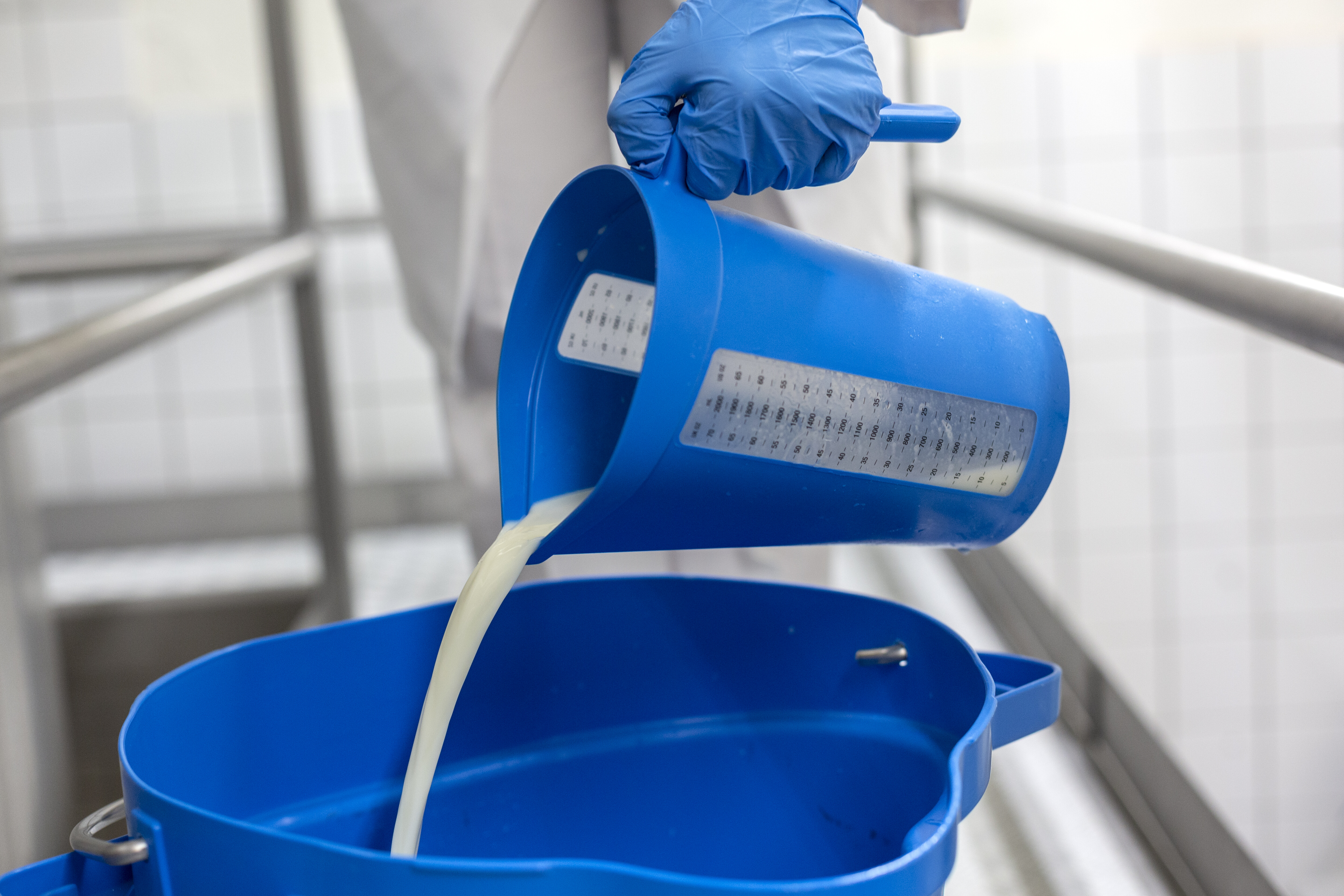 Vikan Measuring jug, 2 Litre, Blue