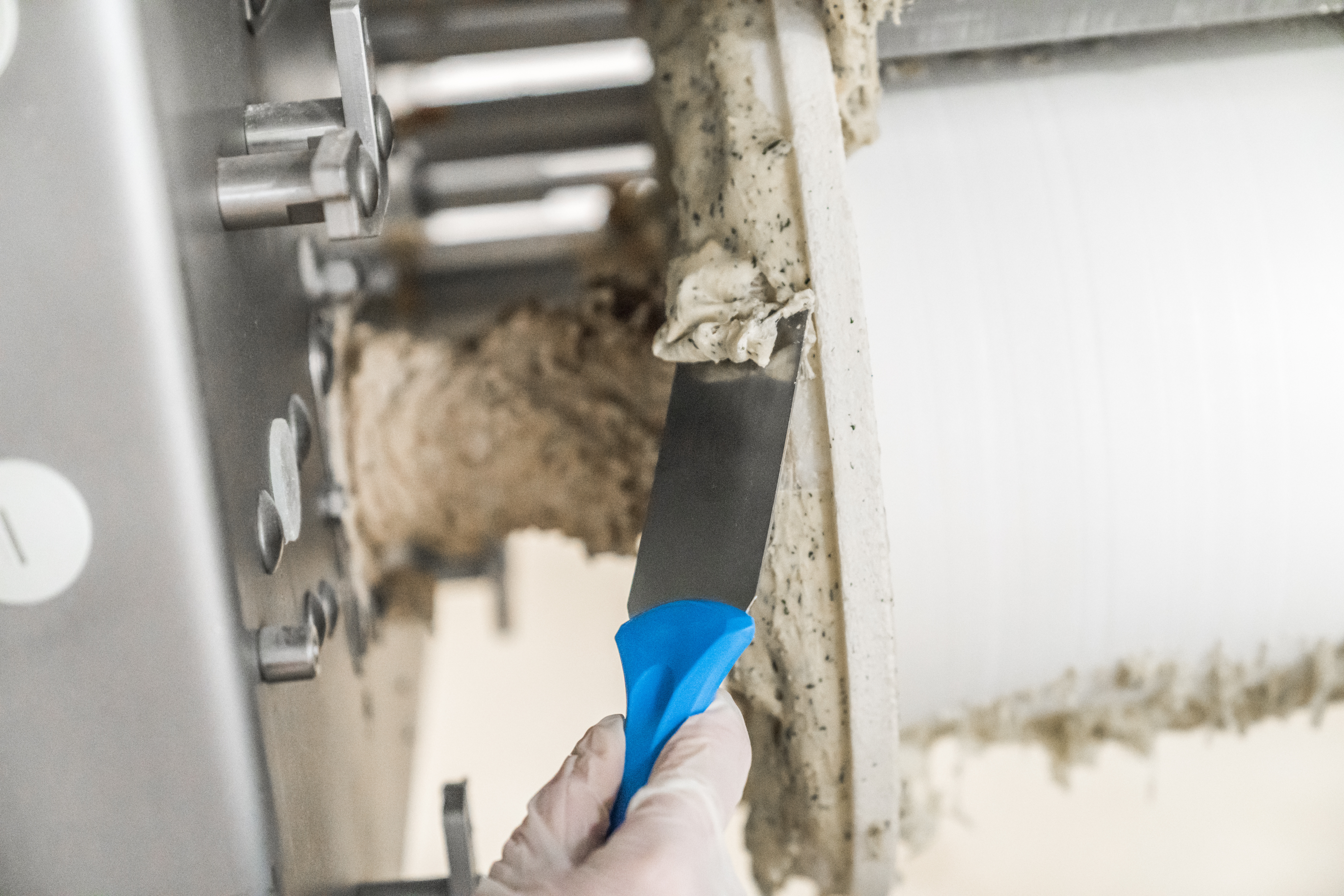 Vikan Stainless Steel Scraper with Threaded Handle, 50 mm, Blue