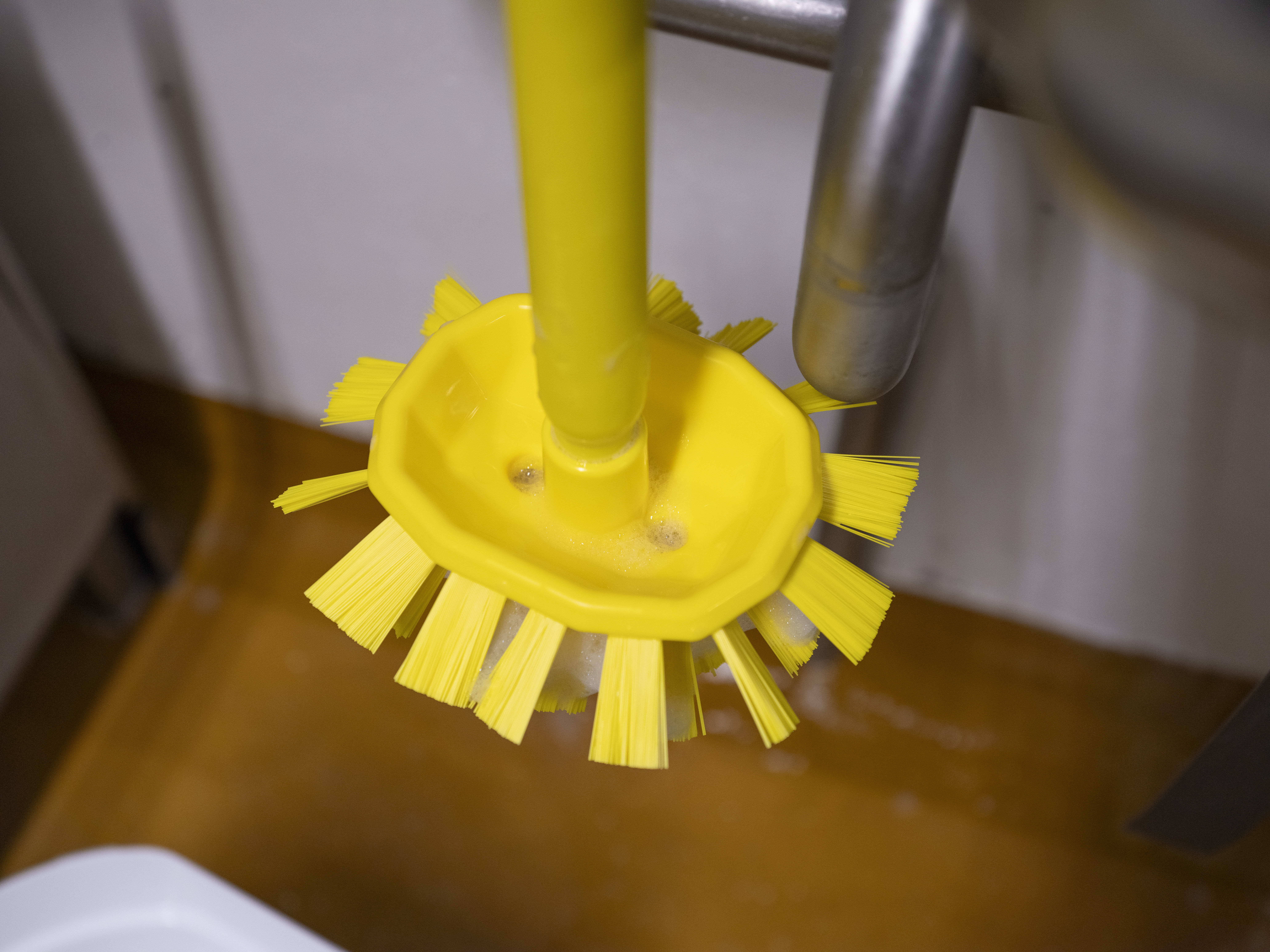 Vikan UST Tank Brush, 190 mm, Hard, Blue