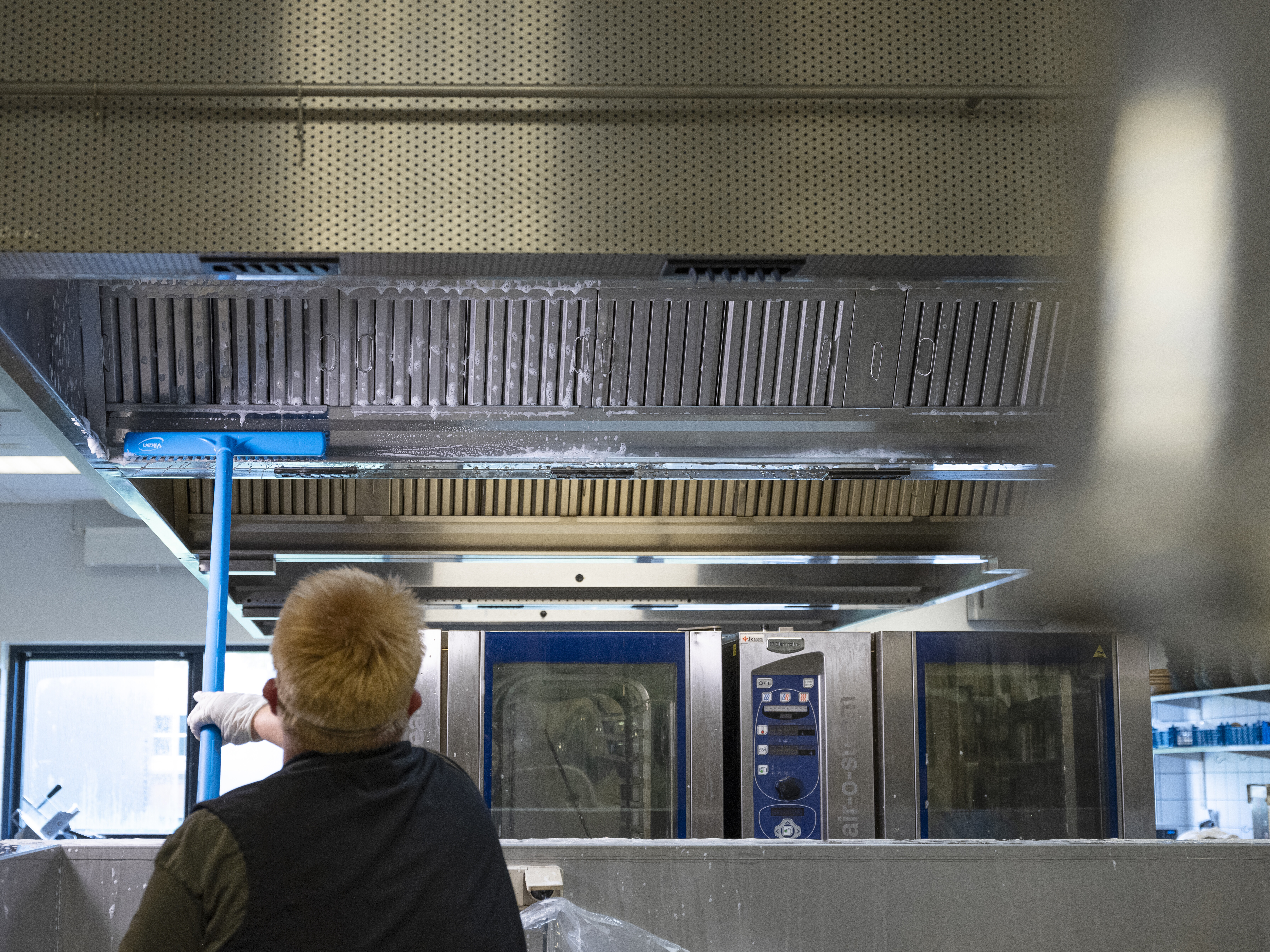 Vikan Broom, 410 mm, Soft/hard, Blue