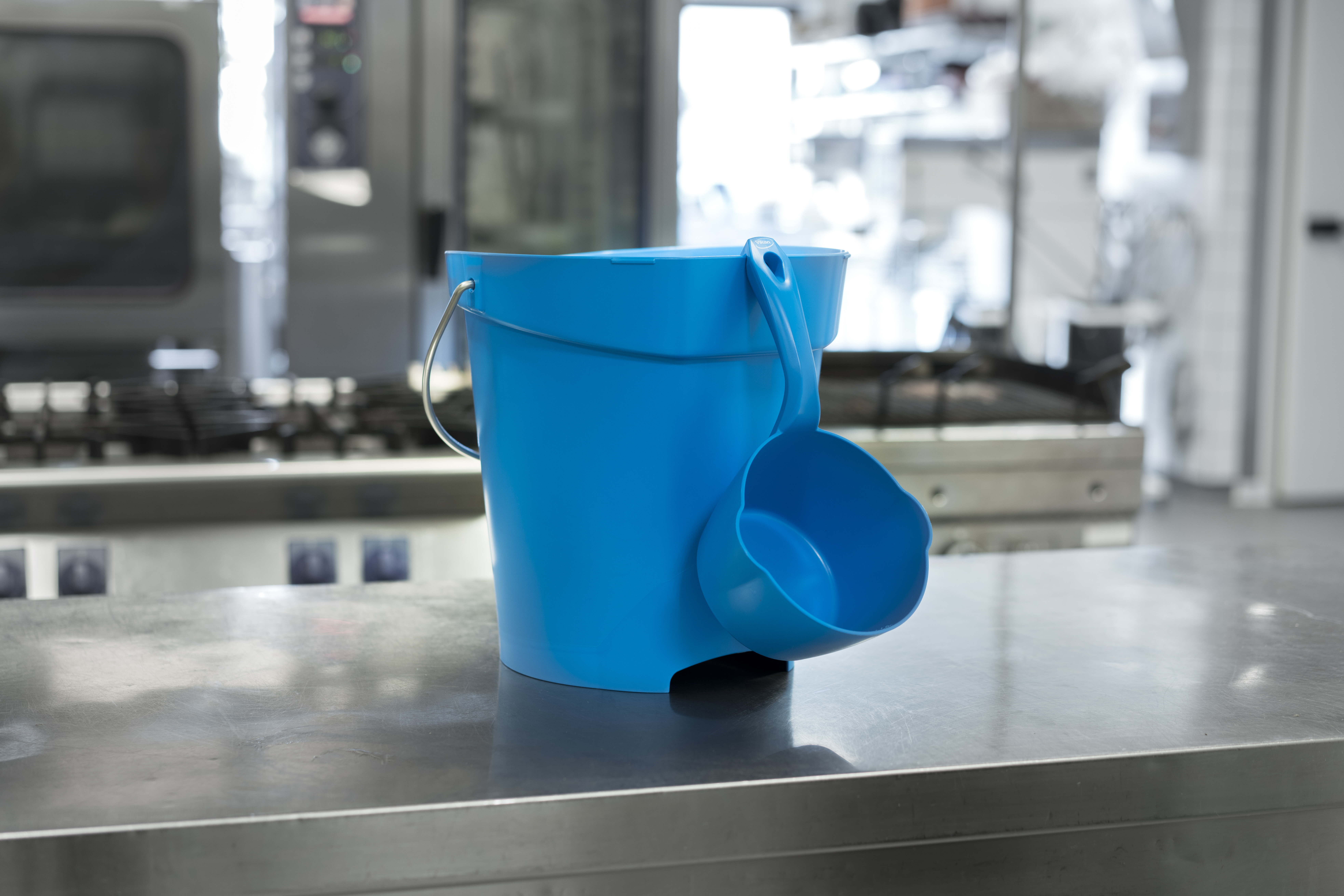 Vikan Round Bowl Scoop, 1 Litre, Blue