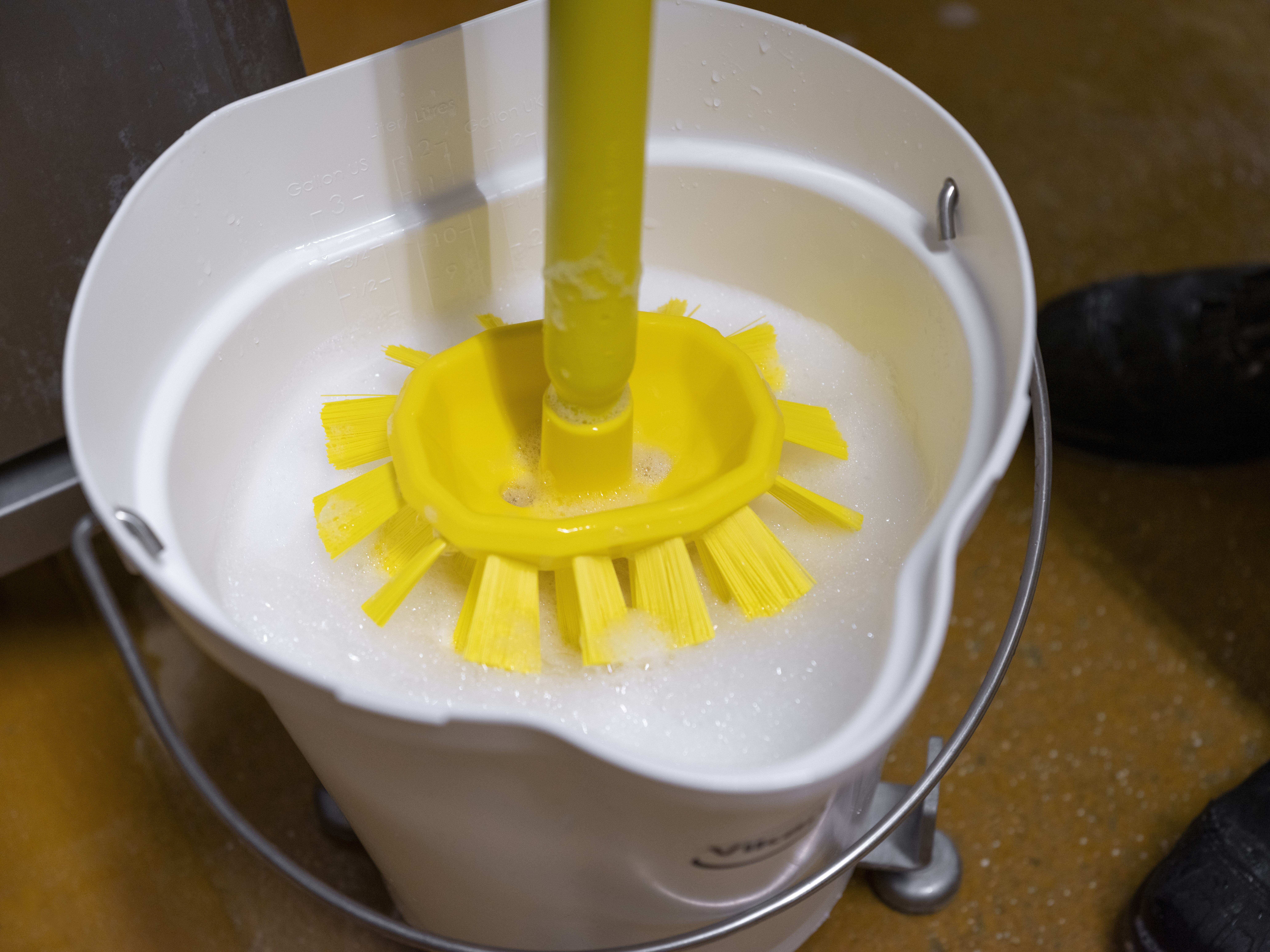 Vikan UST Tank Brush, 190 mm, Hard, Blue