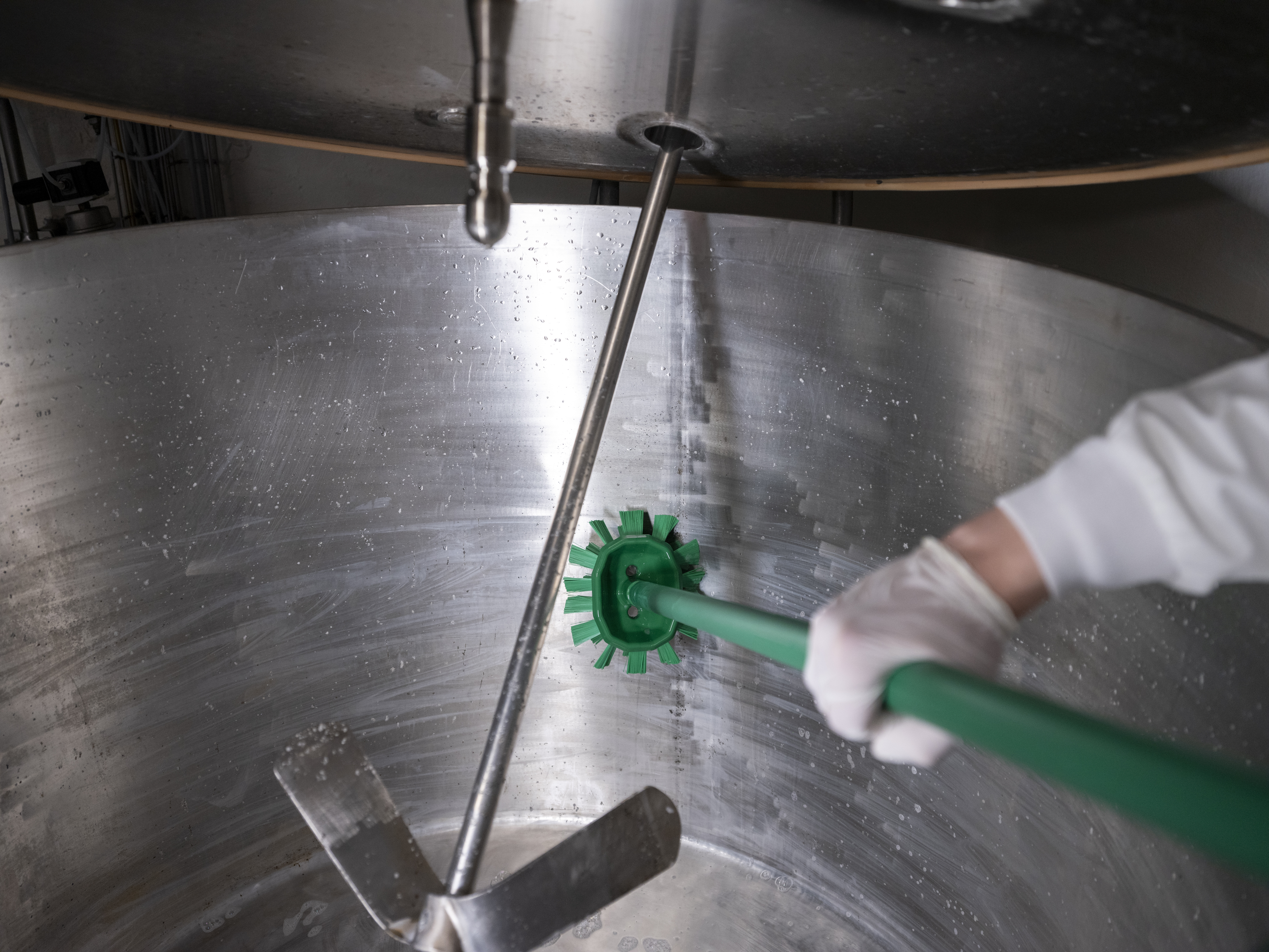 Vikan UST Tank Brush, 190 mm, Hard, Blue