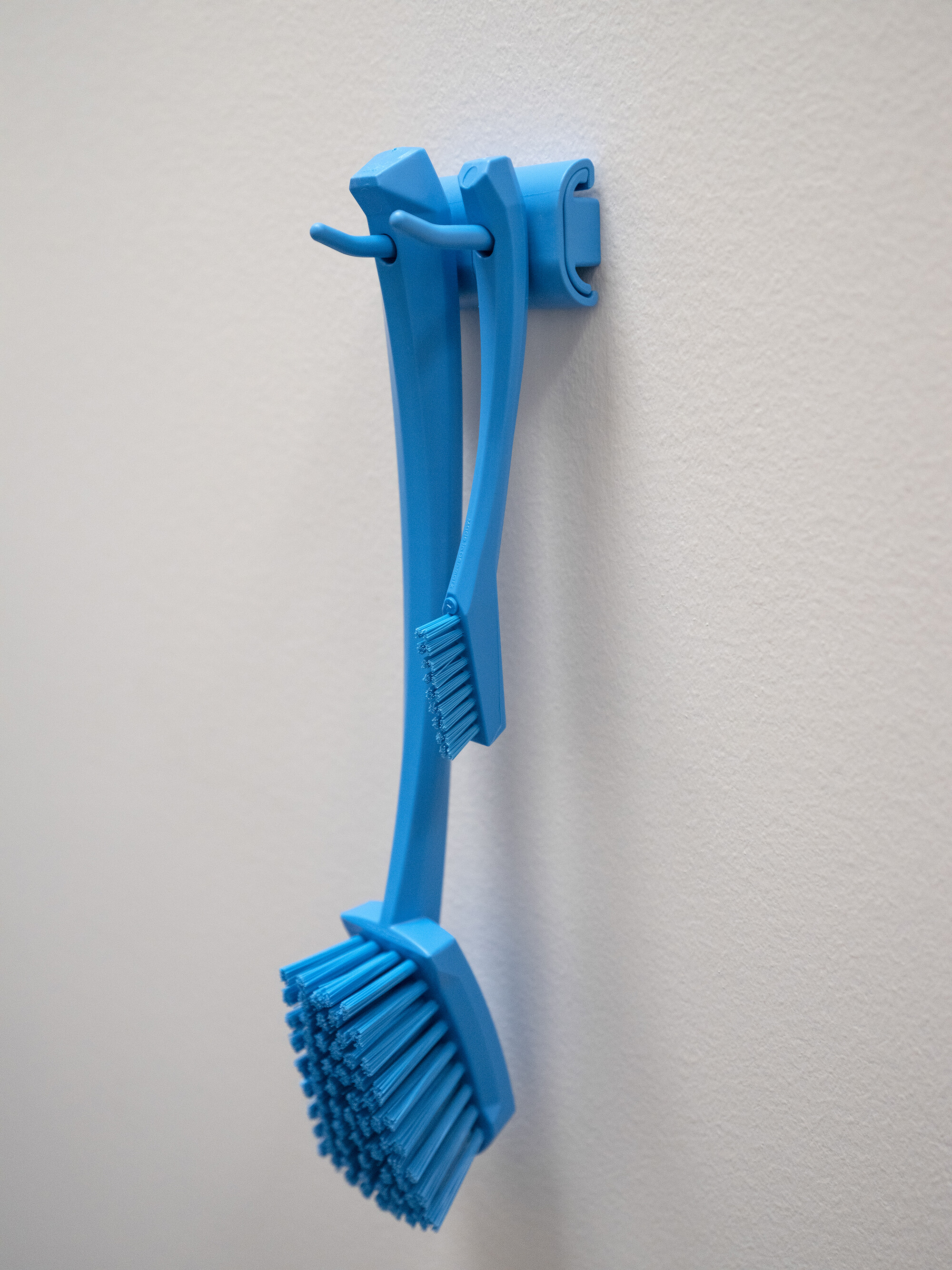 Vikan, Hygienic Wall Bracket, Double Hook Module, 82 mm, Blue