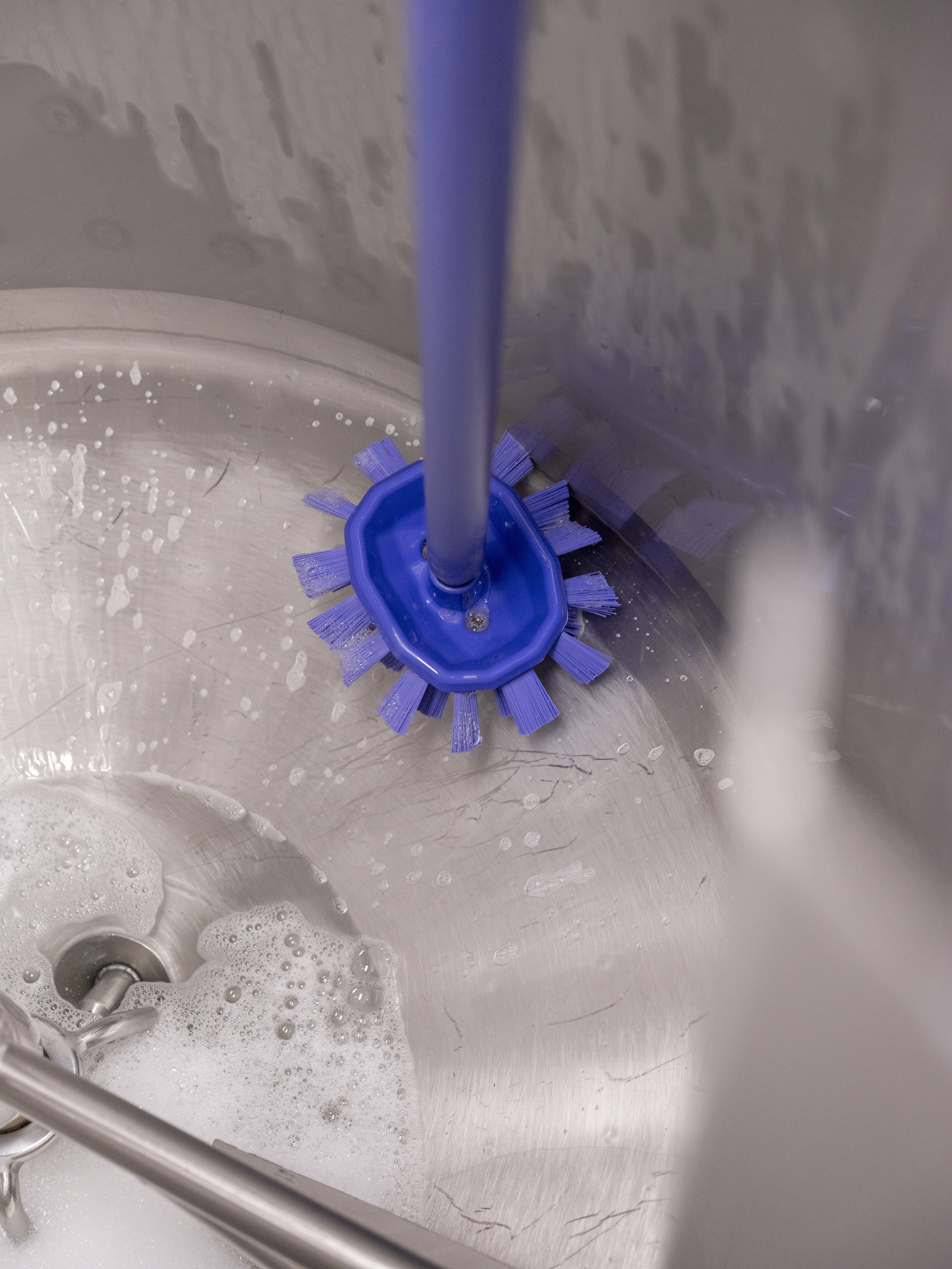 Vikan UST Tank Brush, 190 mm, Hard, Blue