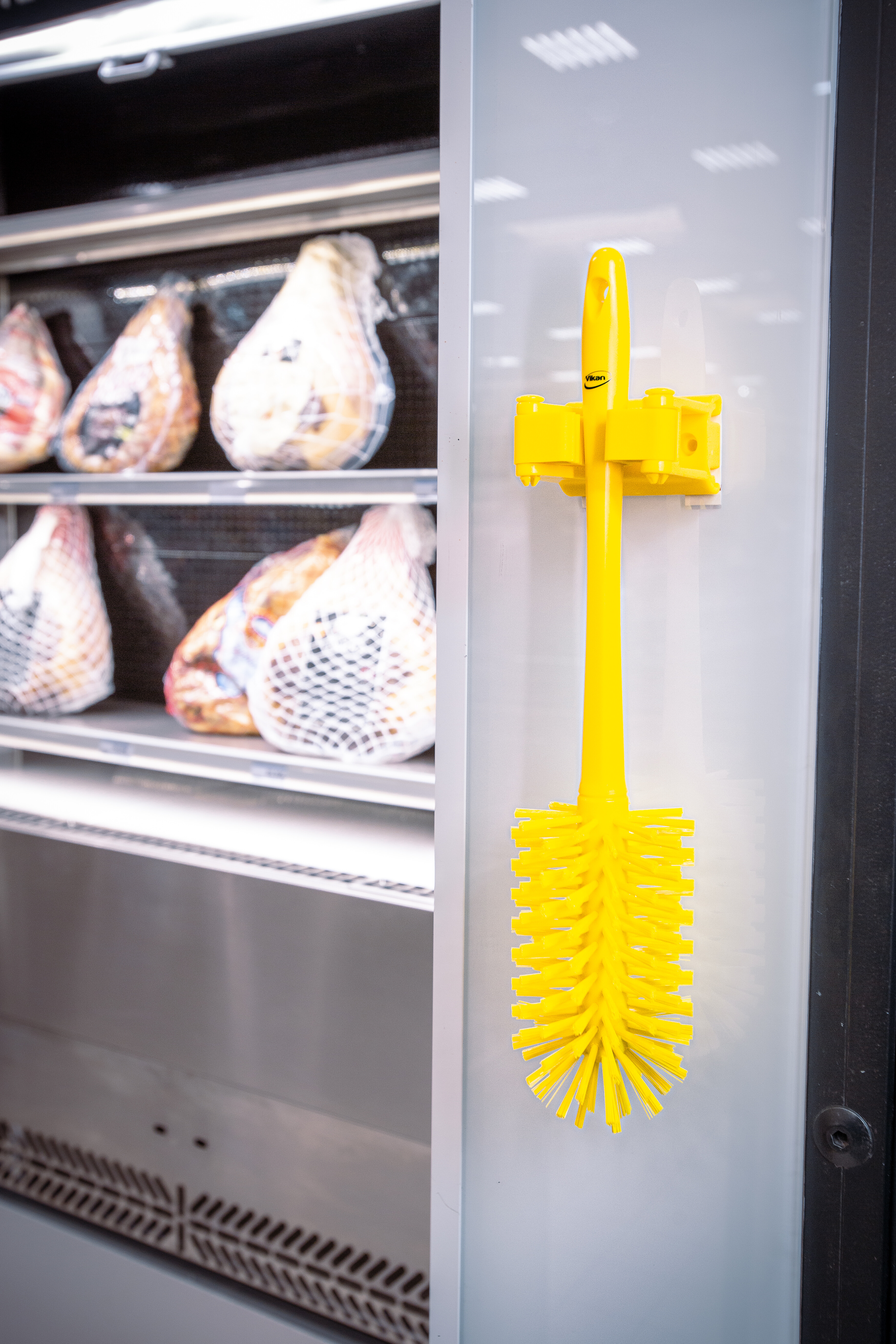 Vikan Pipe Brush w/handle, one piece, 430 mm, Medium/hard, Blue