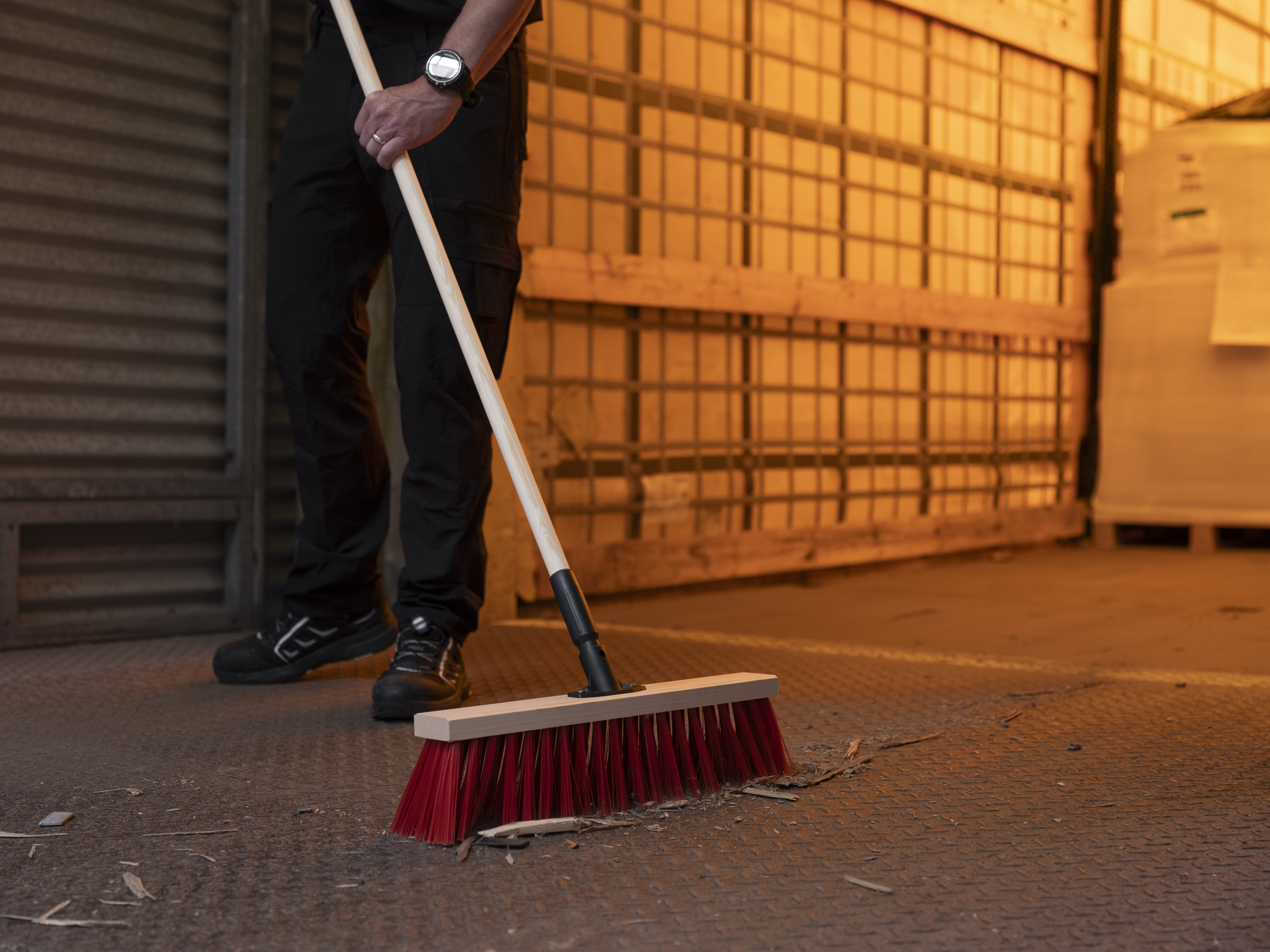 Vikan Street Broom w/Thread for Handle, FSC™ 100% PBN-COC-059222, 540 mm, Hard, Wood