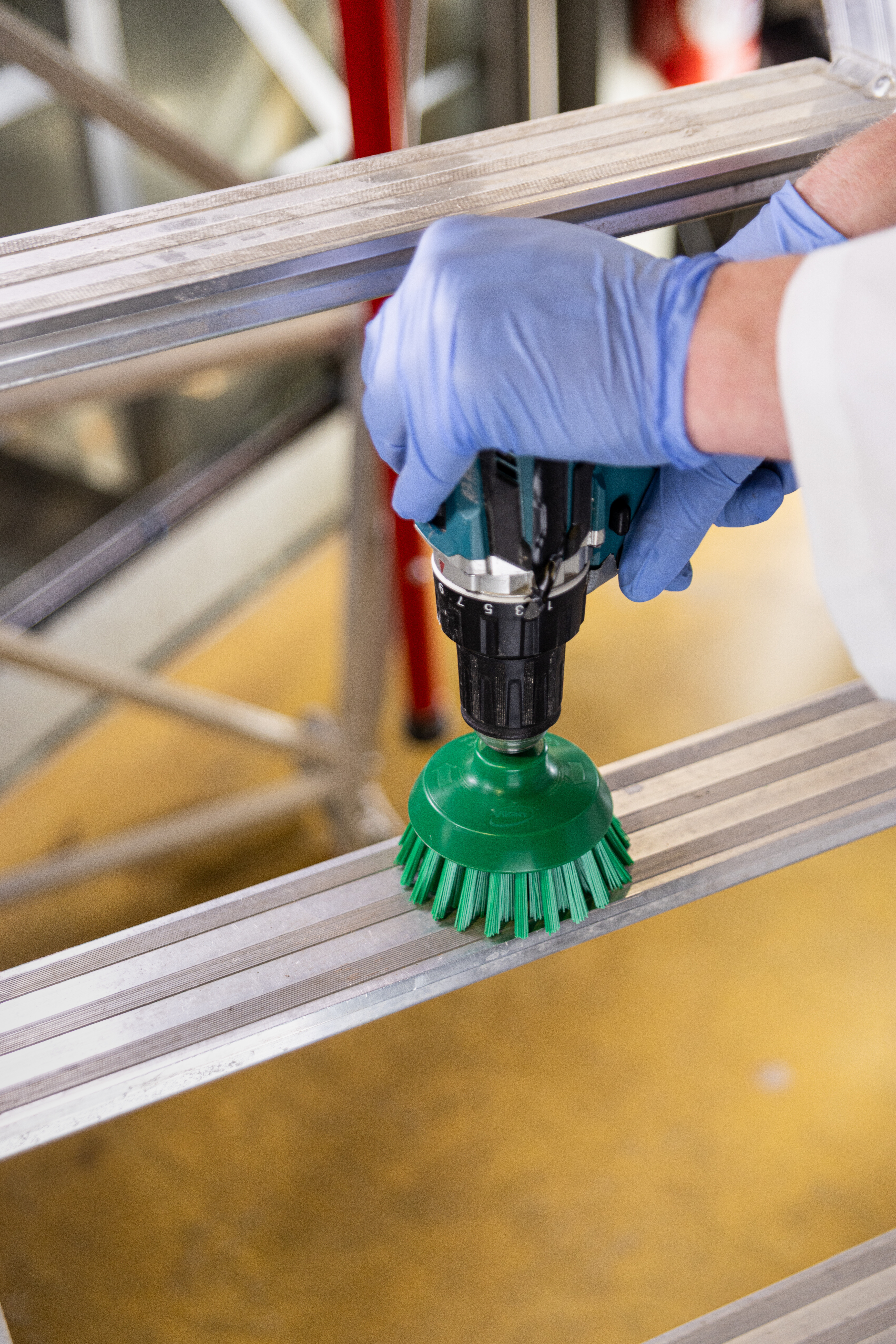 Vikan HyDrive Round Brush, Ø90 mm, Very hard, Blue