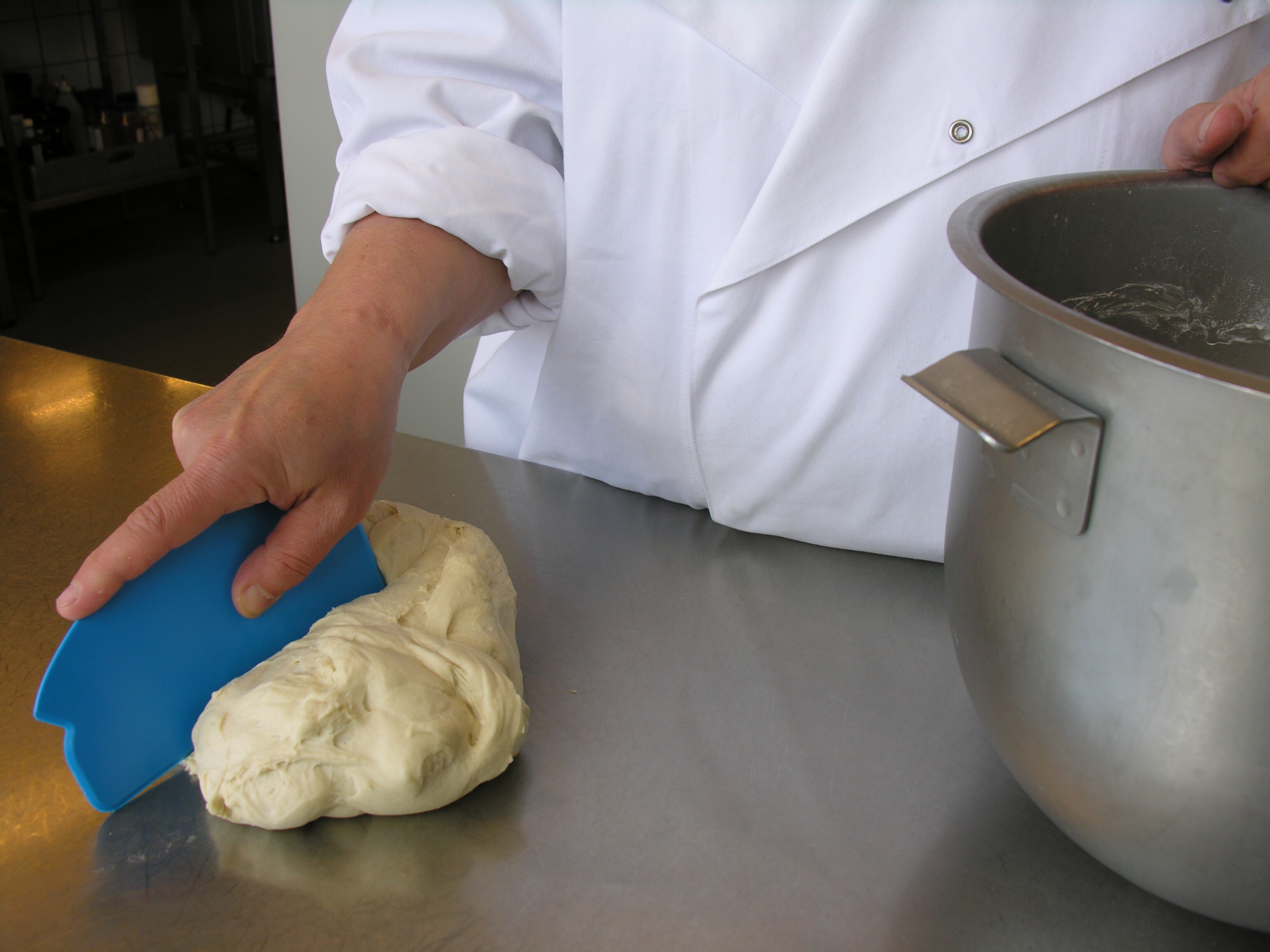 Vikan Hand Scraper, flexible, 165 mm, , Blue