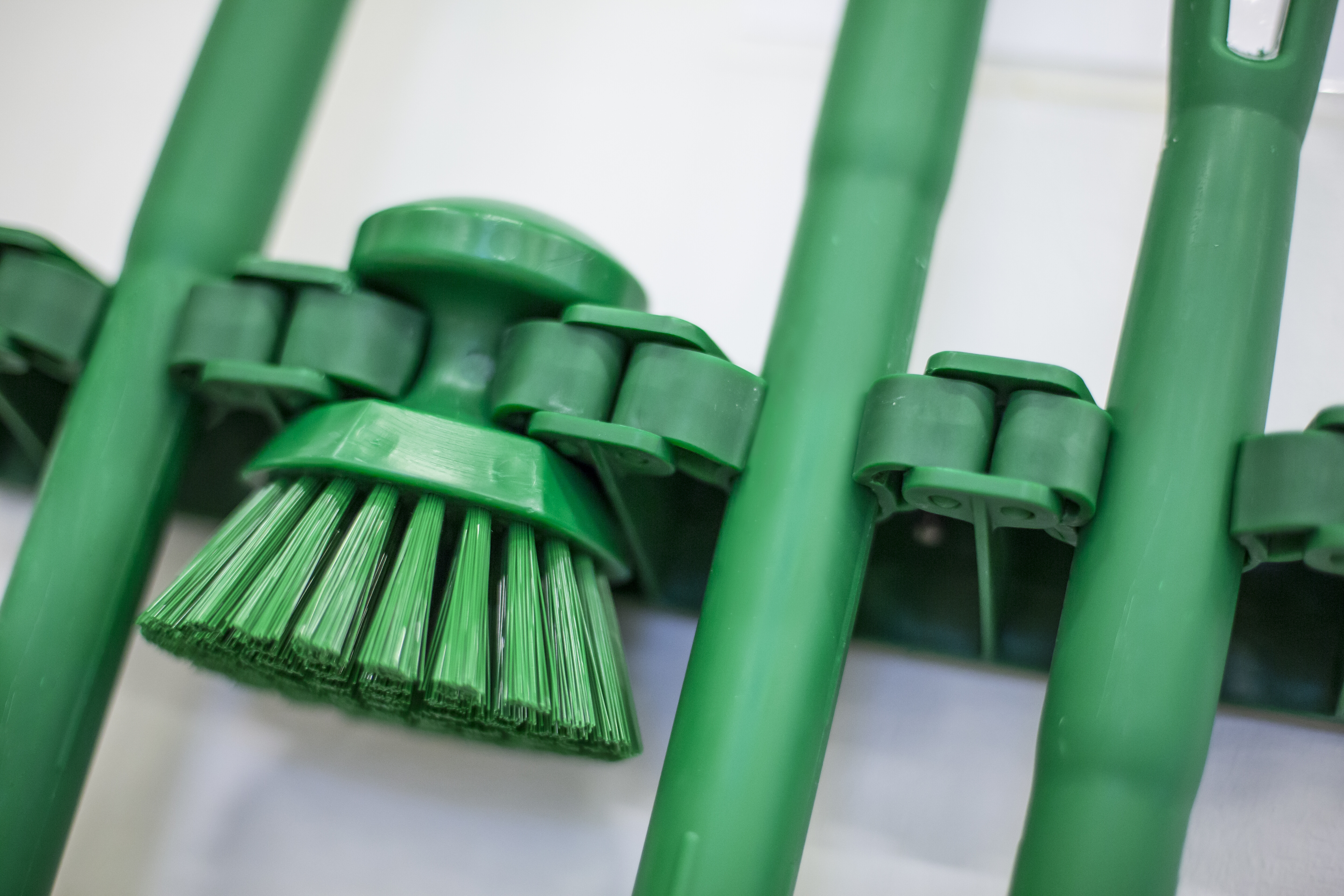 Vikan Round Hand Scrub, 110 mm, Hard, Blue