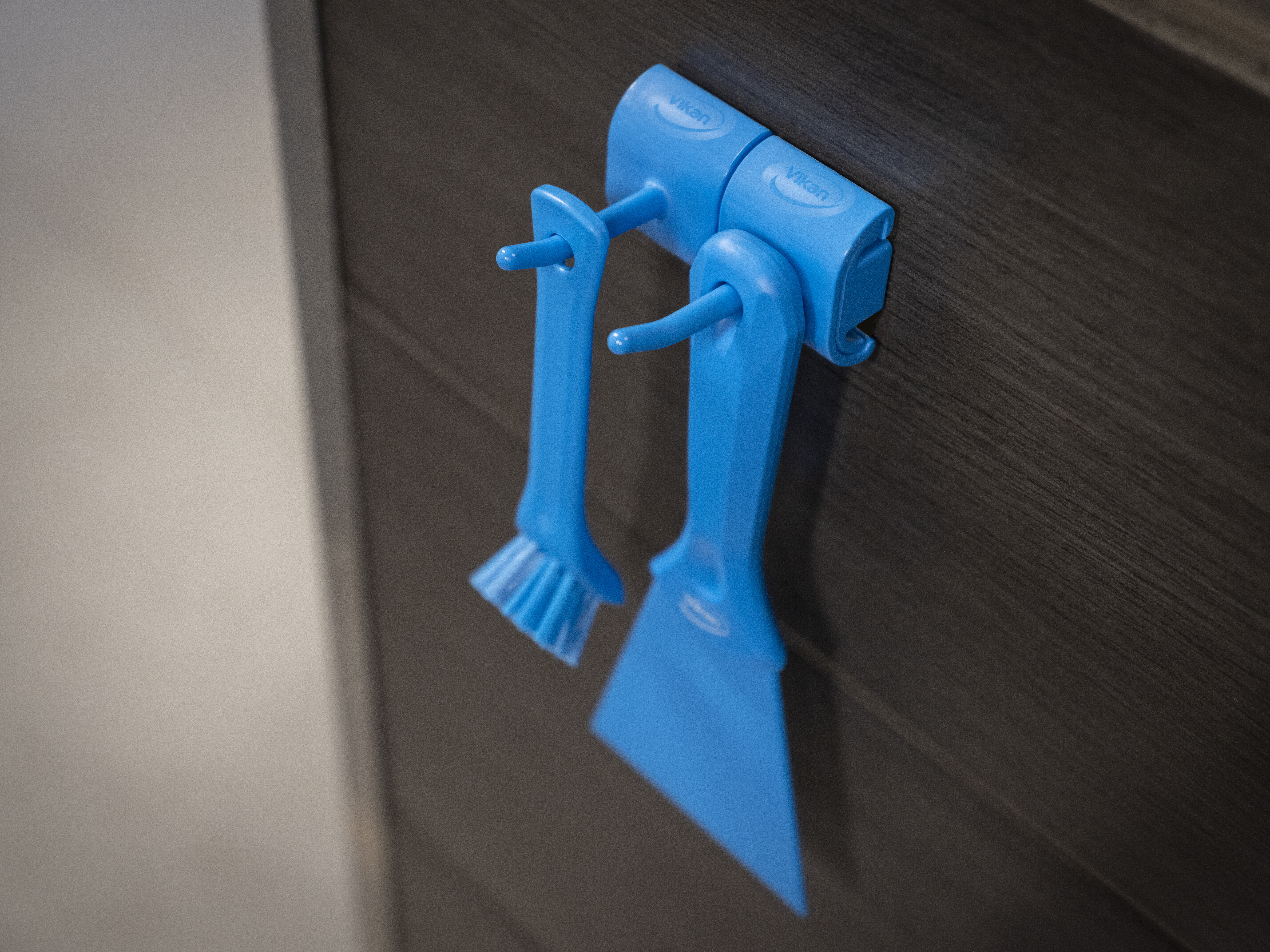 Vikan, Hygienic Wall Bracket, Double Hook Module, 82 mm, Blue