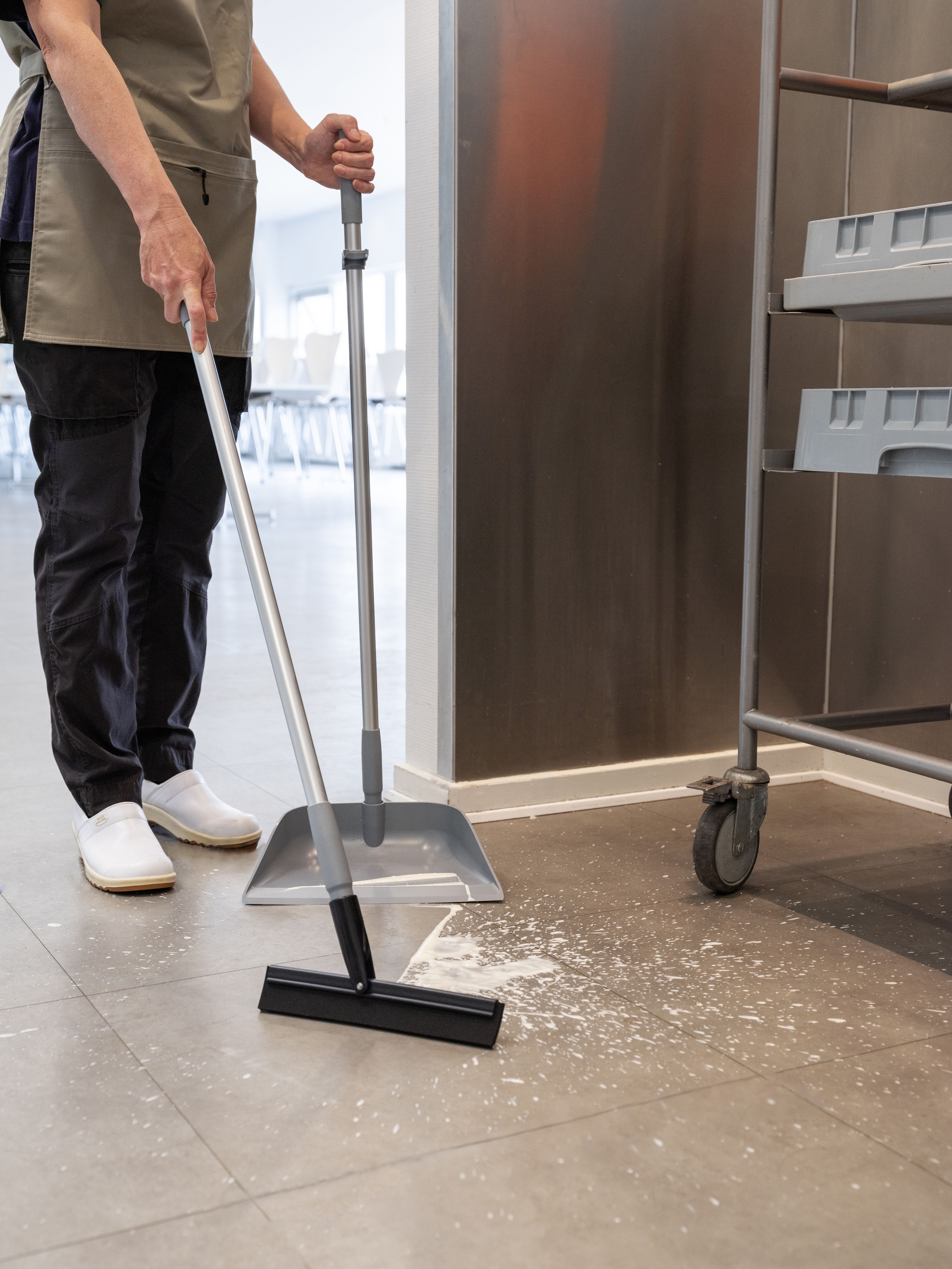 Vikan Squeegee, Angle Adjustable for 5662x, 5665x and 5666x, 260 mm, Black