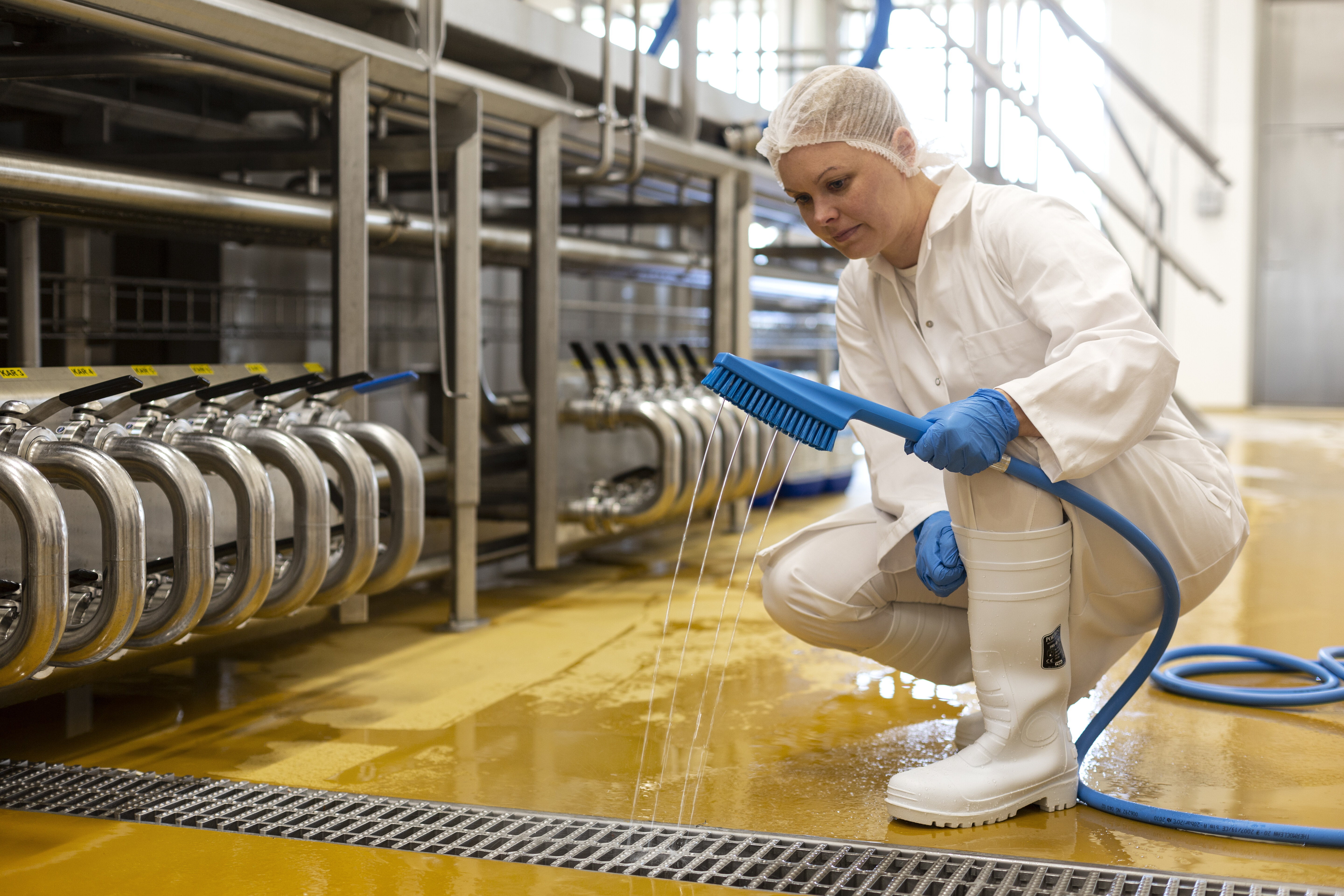 Vikan Hand Brush, waterfed, 330 mm, Hard, Blue