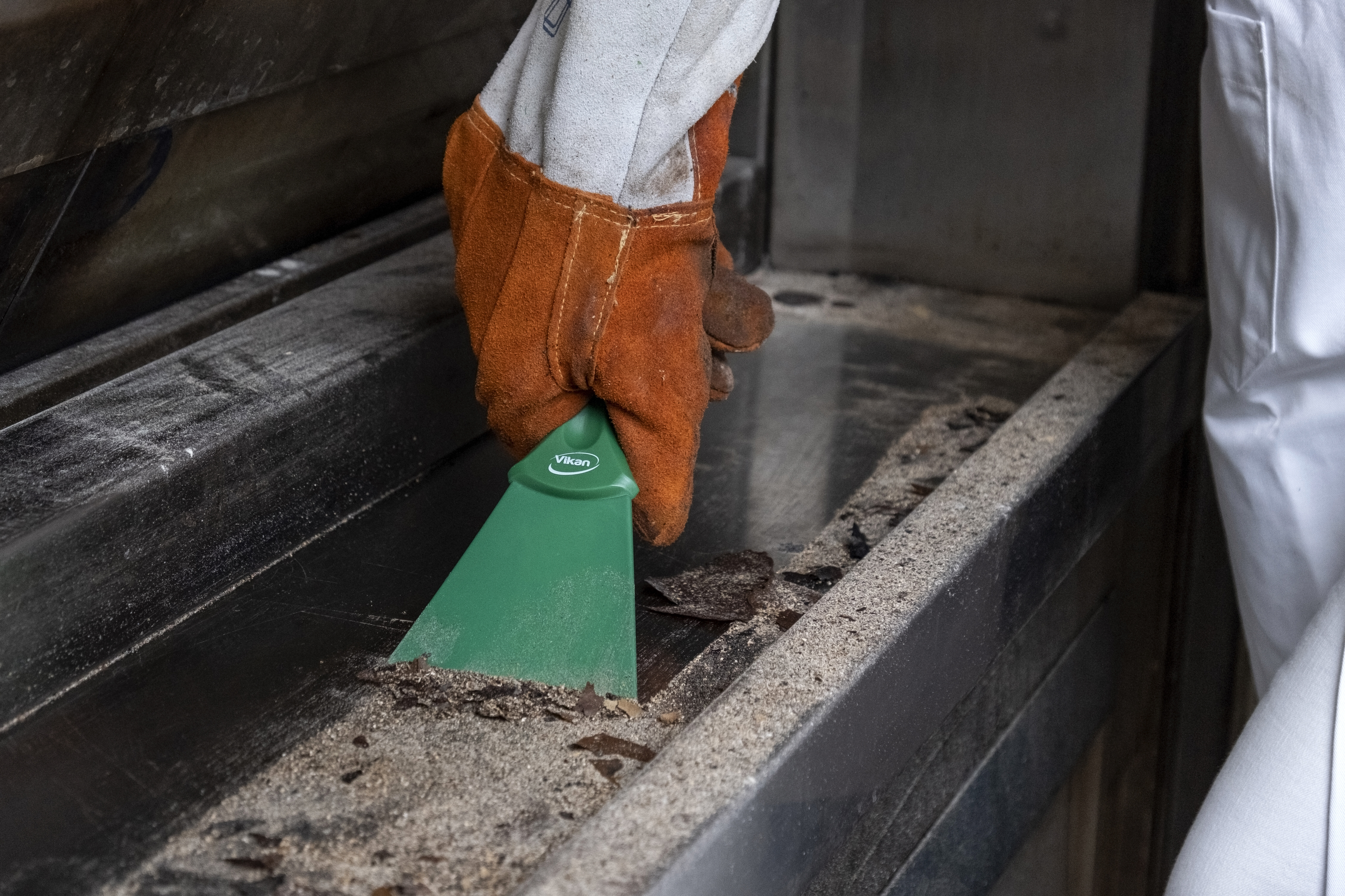 Vikan Nylon Hand Scraper, 100 mm, Blue