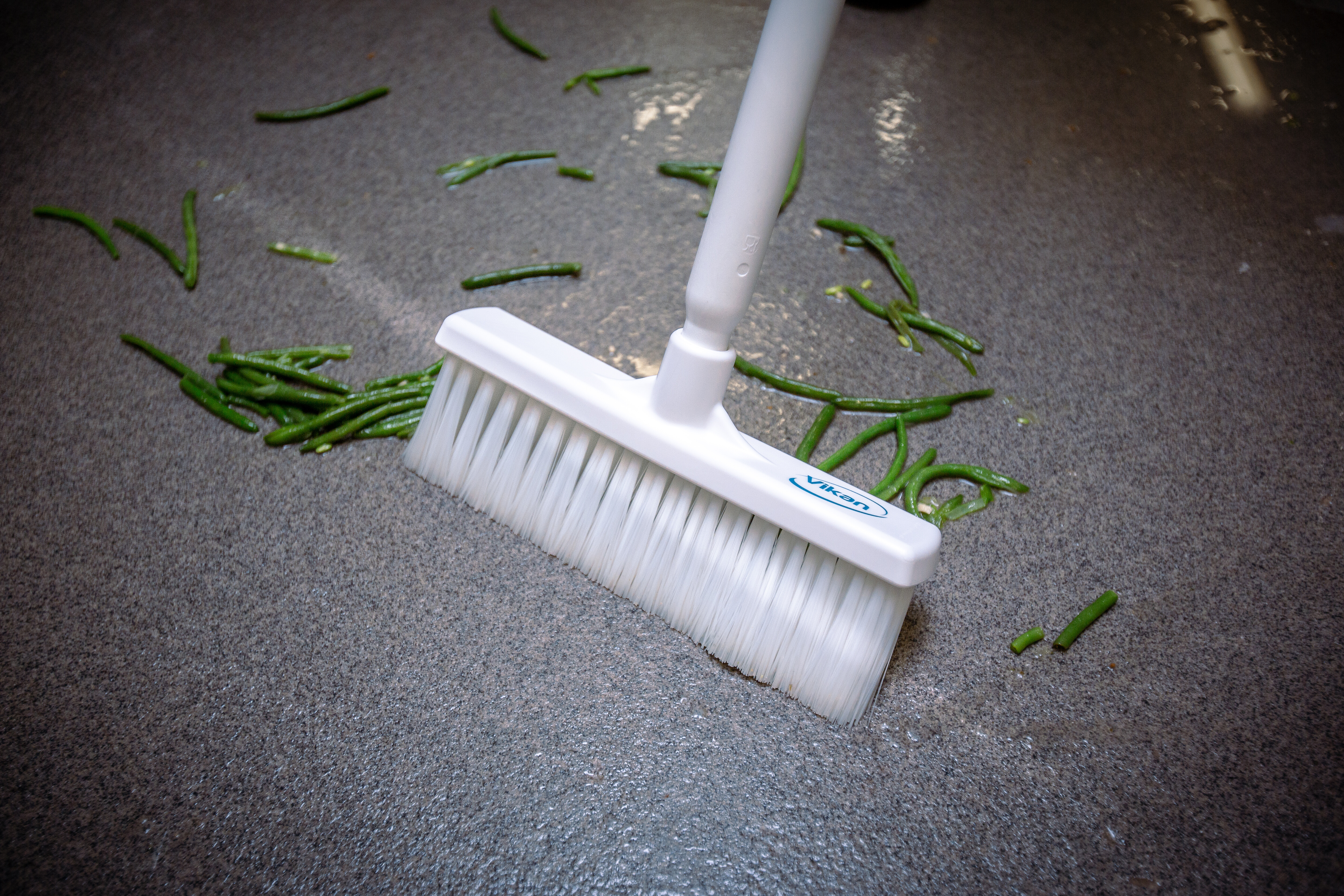 Vikan Broom w/ Straight Neck, 310 mm, Medium, Blue