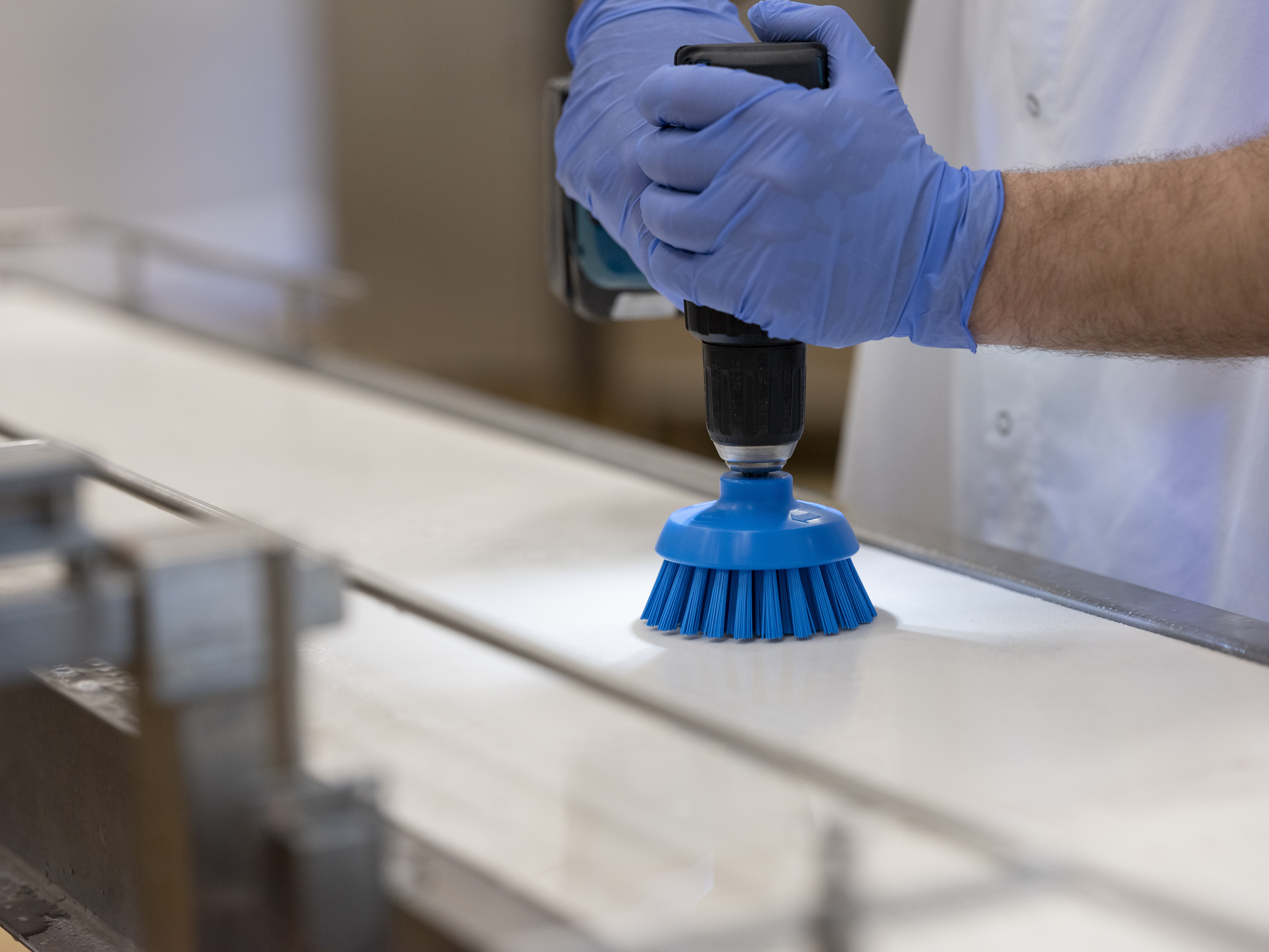 Vikan HyDrive Round Brush, Ø90 mm, Very hard, Blue