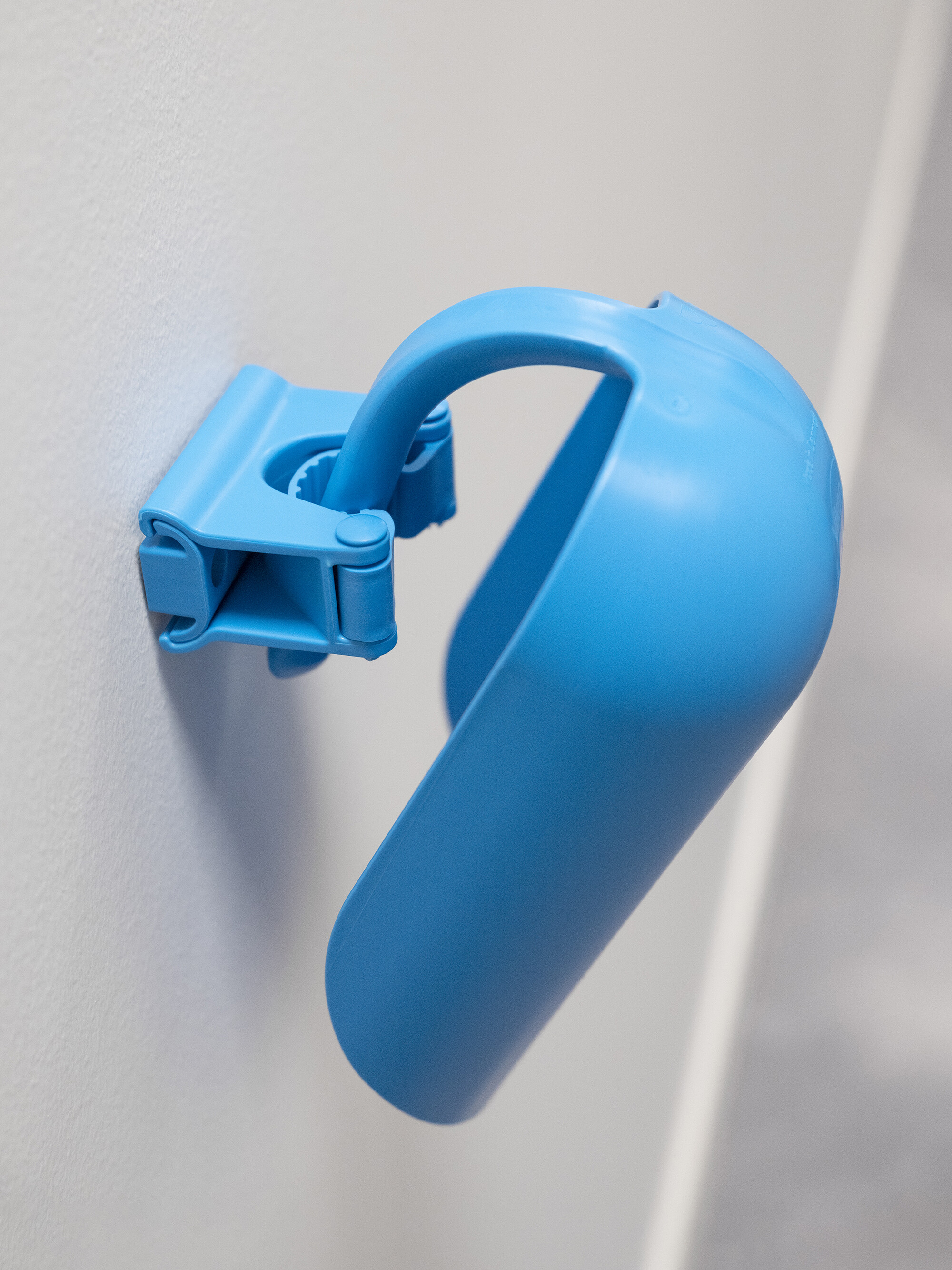 Vikan, Hygienic Wall Bracket, Grip Band Module, 82 mm, Blue