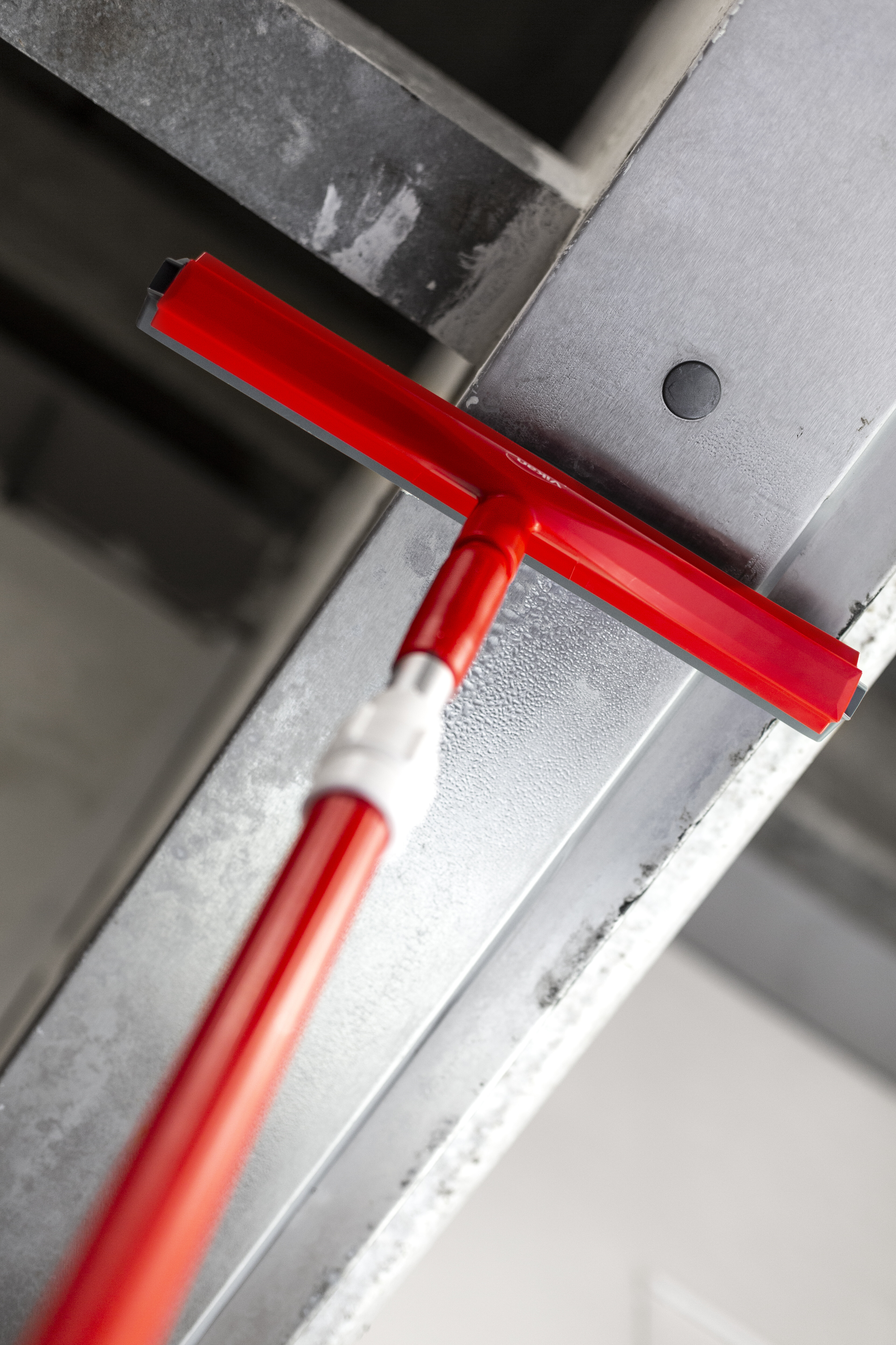 Vikan Aluminum Telescopic Handle, waterfed, w/Metal Nozzle (Q), 1600 - 2780 mm, Ø32 mm, Blue