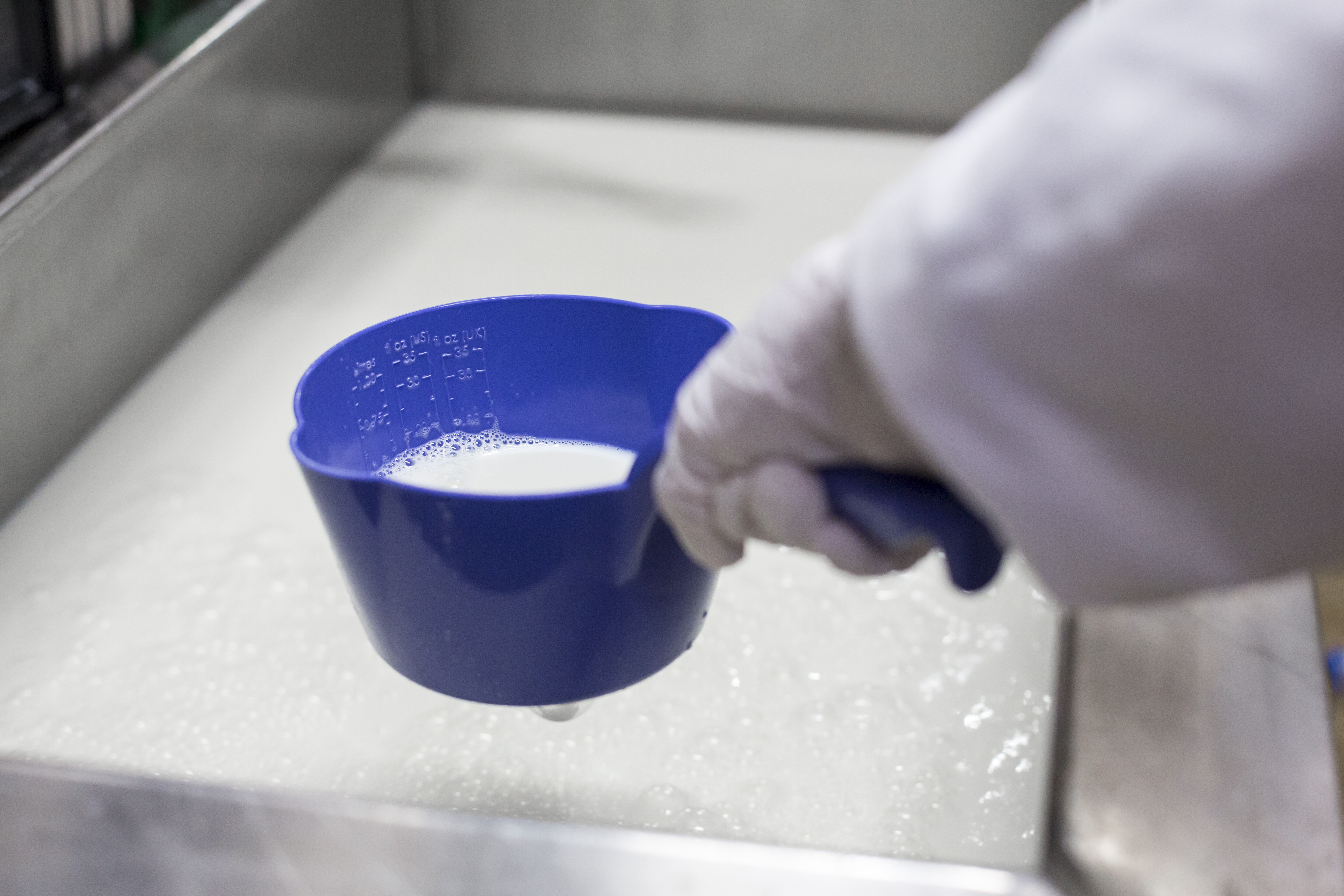 Vikan Round Bowl Scoop, 1 Litre, Blue