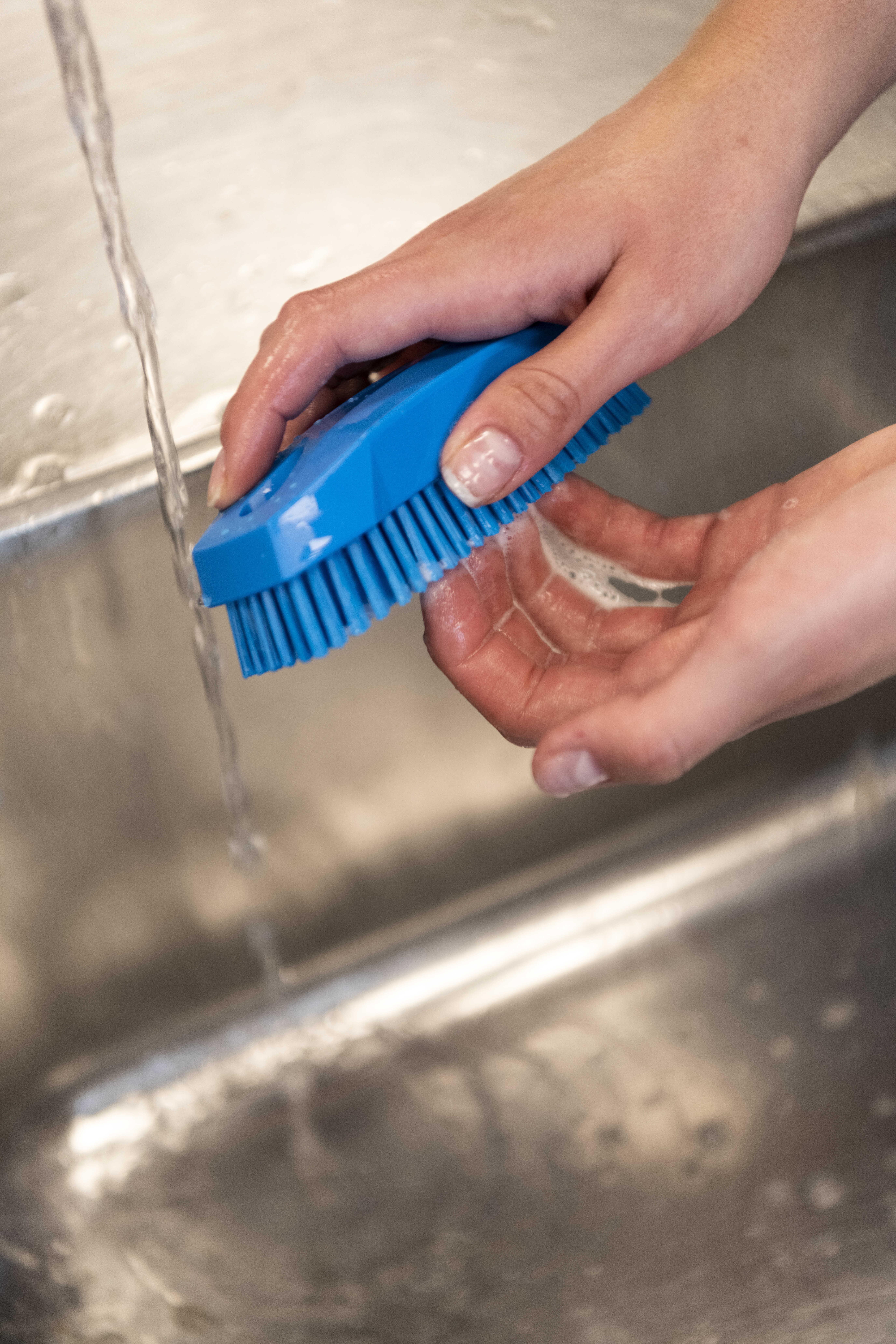 Vikan Hand Brush S / Nailbrush, 130 mm, Hard, Blue