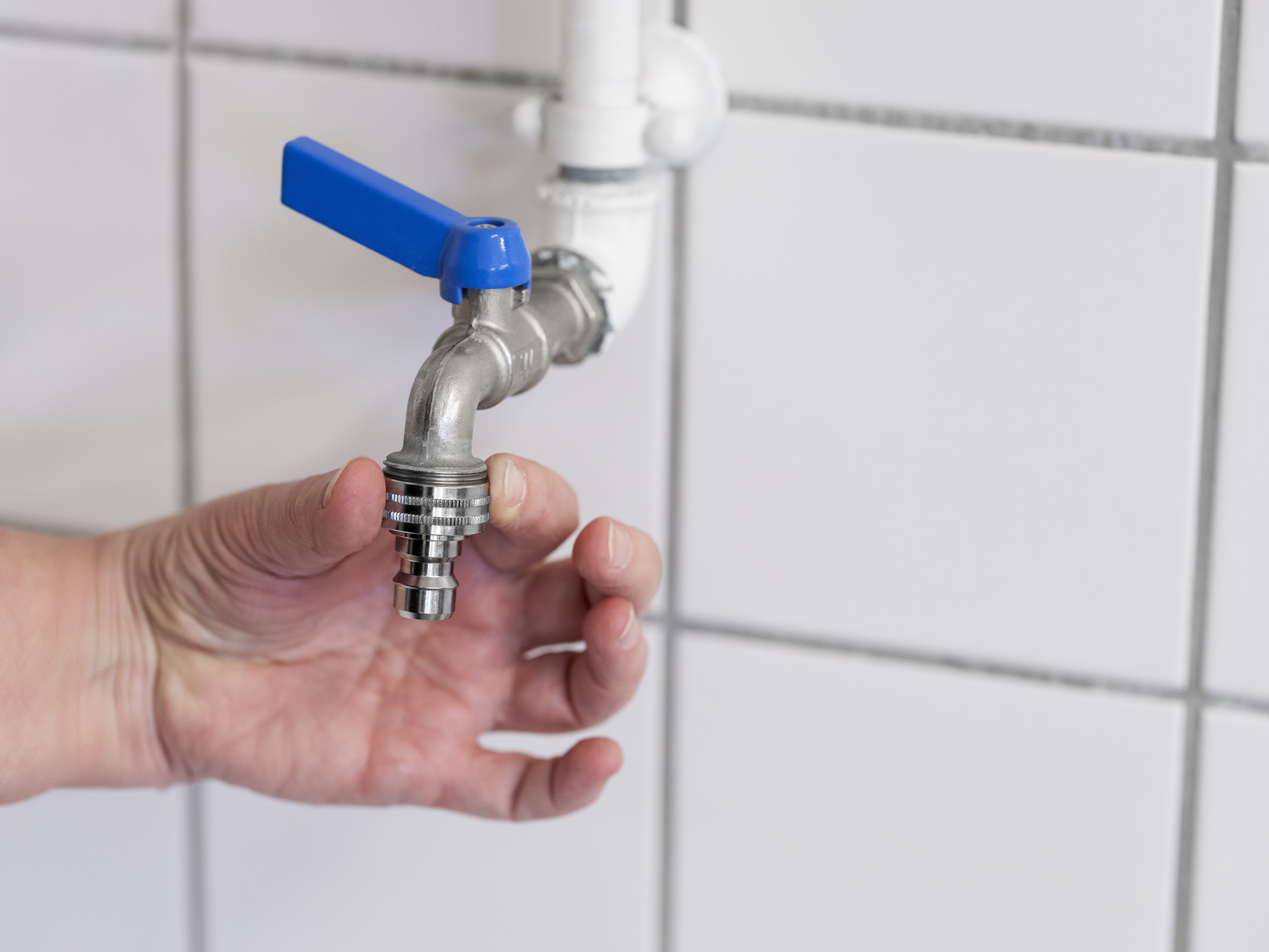 Water Tap Nozzle with 1/2", 3/4" & M22 Internal Thread, 1/2"(Q)