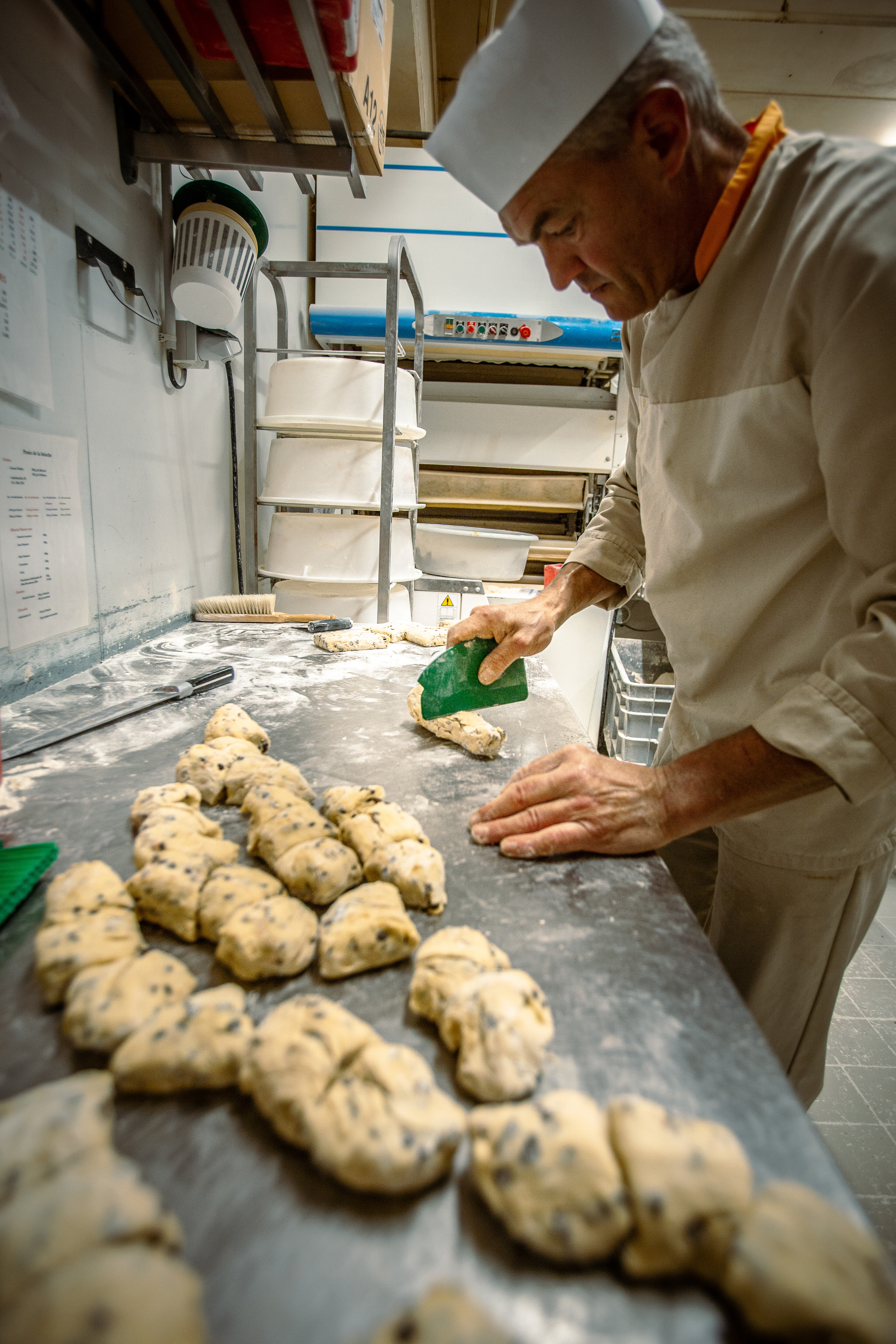 Vikan Hand Scraper, flexible, Metal Detectable, 165 mm, Blue